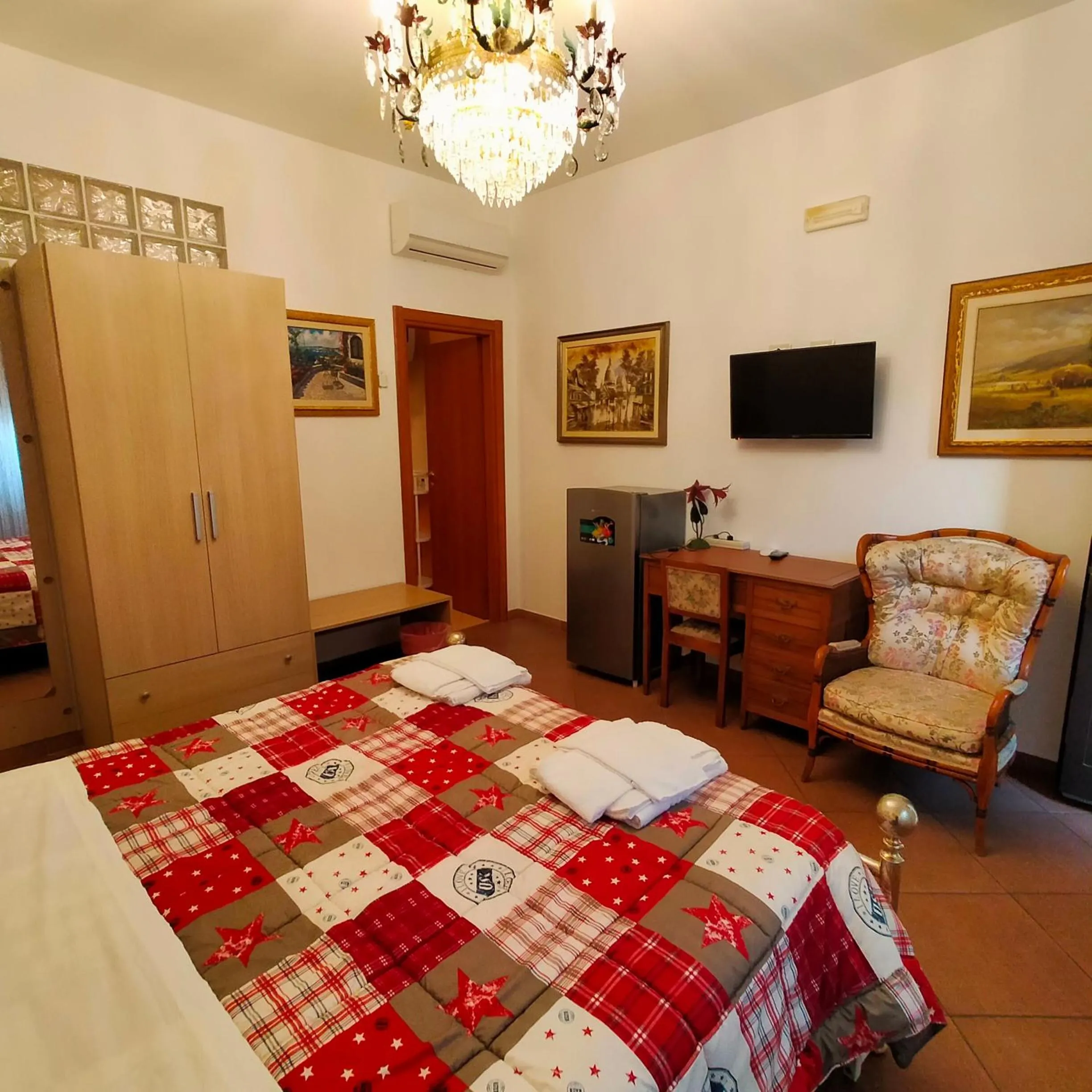 Photo of the whole room, Bed in Terra del Sole Vittoria
