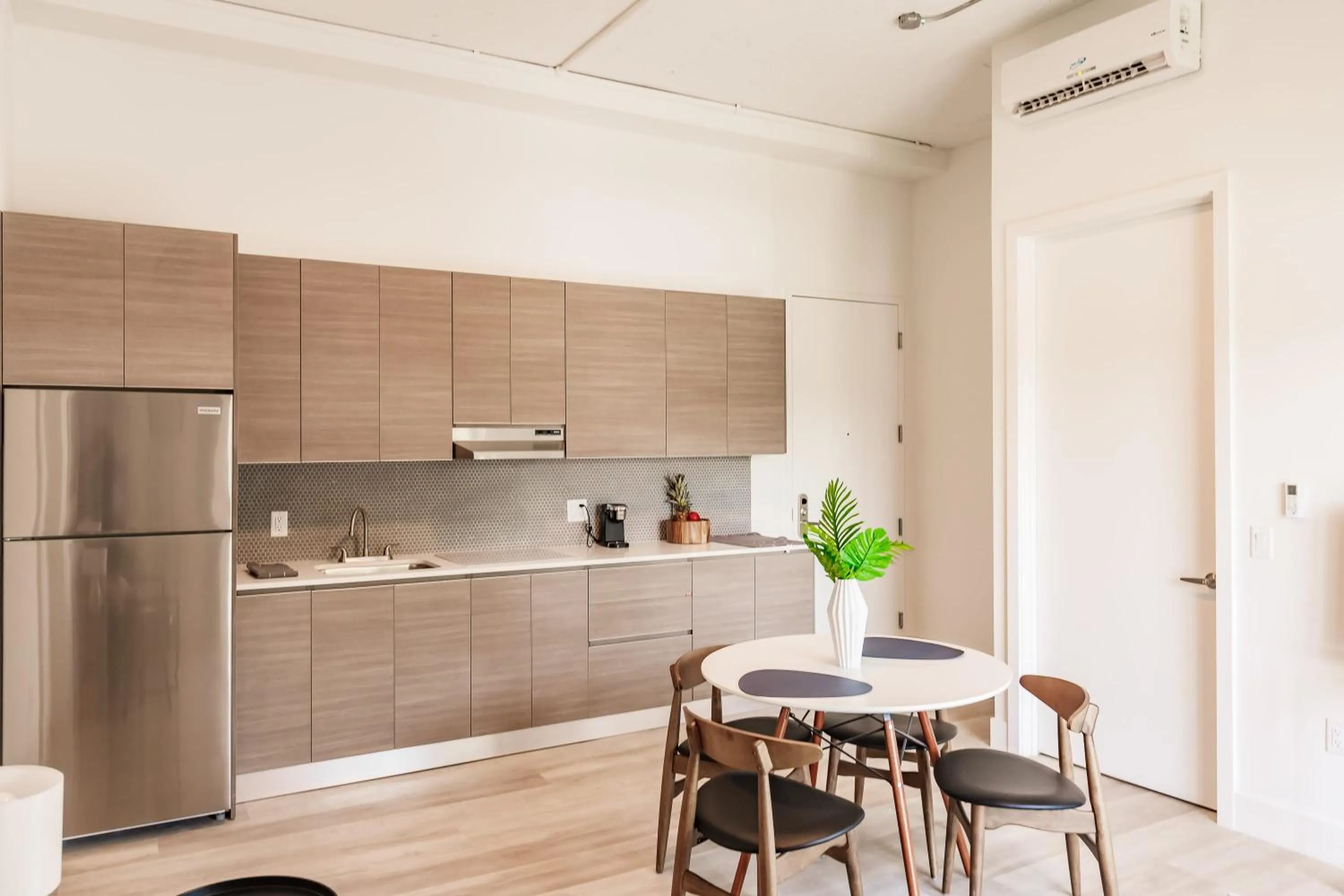 Communal kitchen in Aerie Apartments