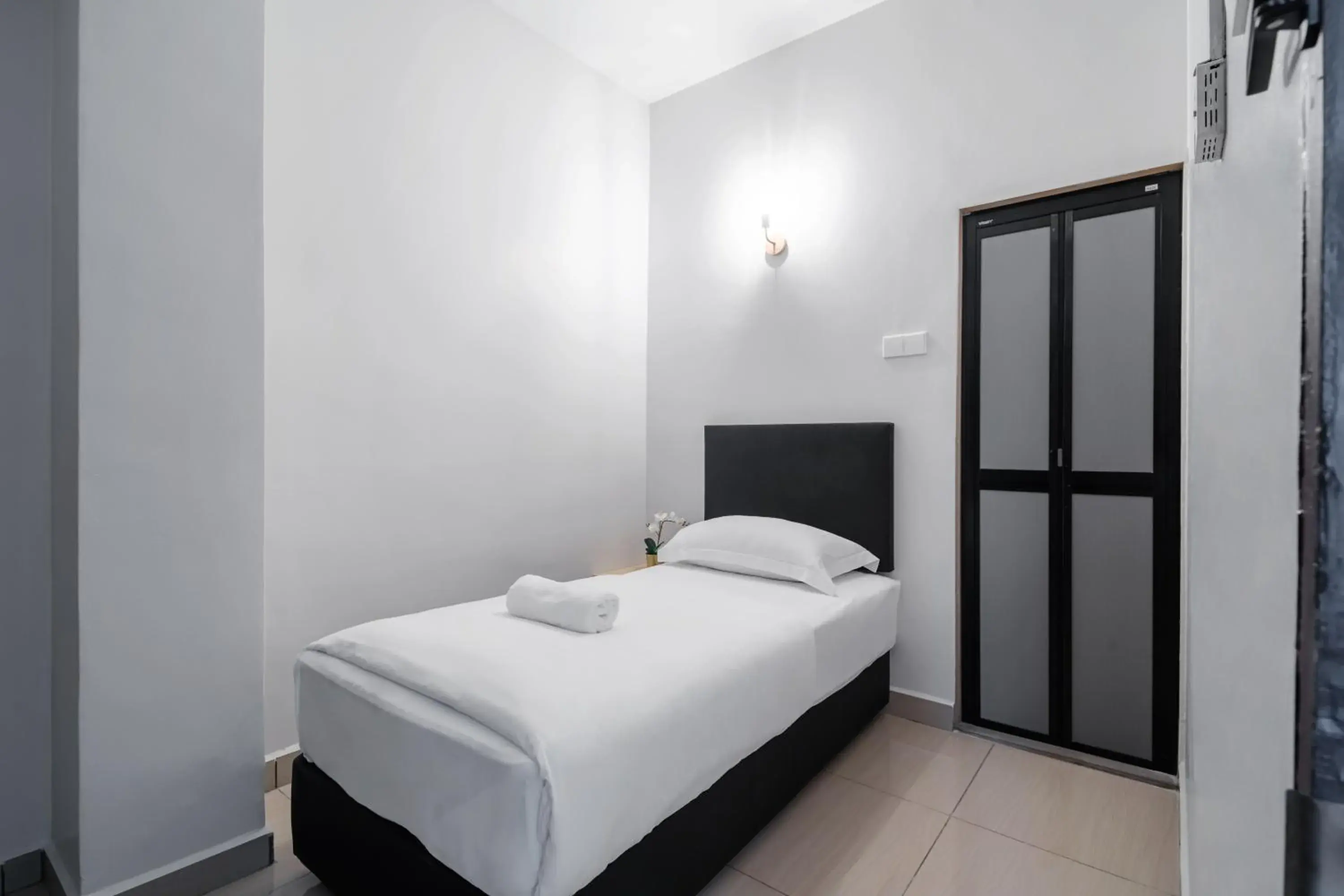 Single Room in HAKO XPRESS TAMPOI Single Room in HAKO XPRESS TAMPOI