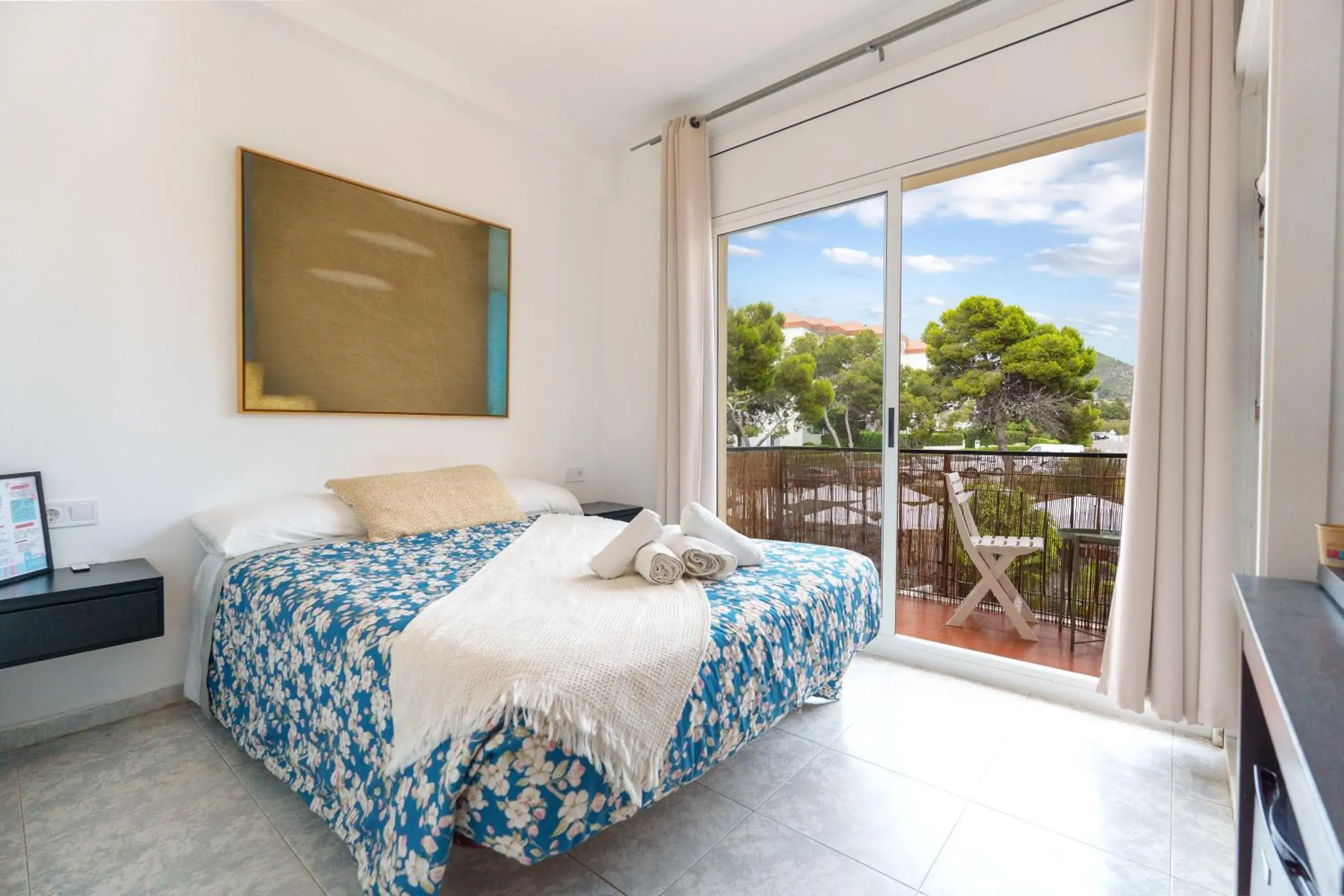 Double Room with Balcony in Sitges Beach Hostal Double Room with Balcony in Sitges Beach Hostal