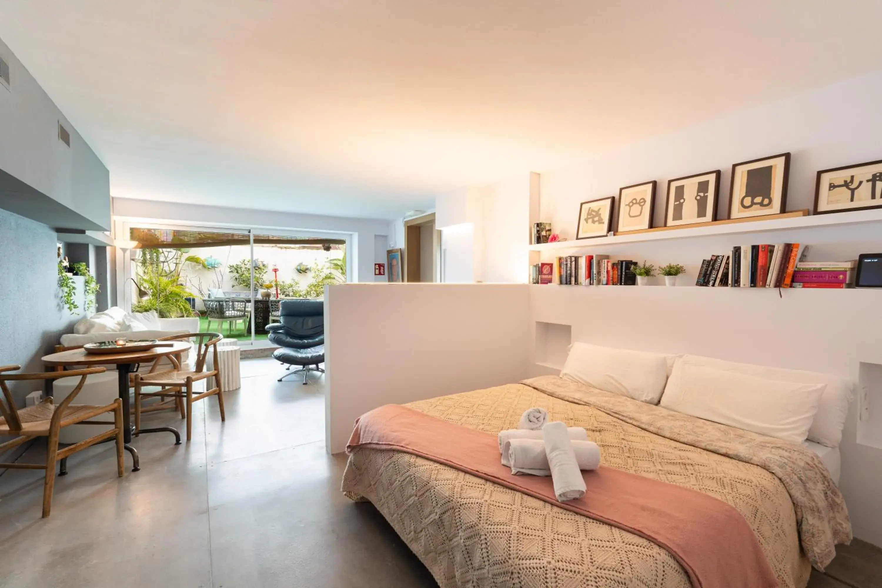 Standard Suite in Sitges Beach Hostal Standard Suite in Sitges Beach Hostal