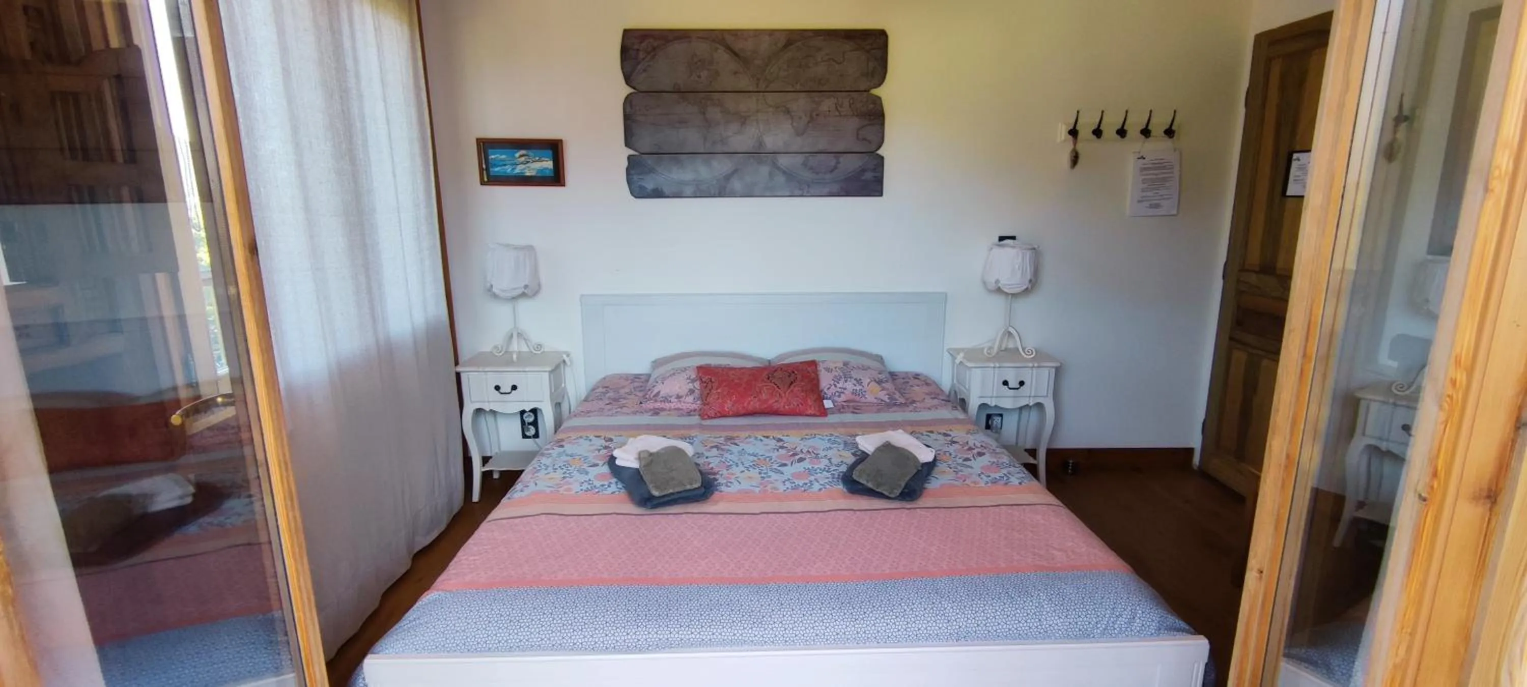 Photo of the whole room, Bed in Maison d'Hôtes Le shorten