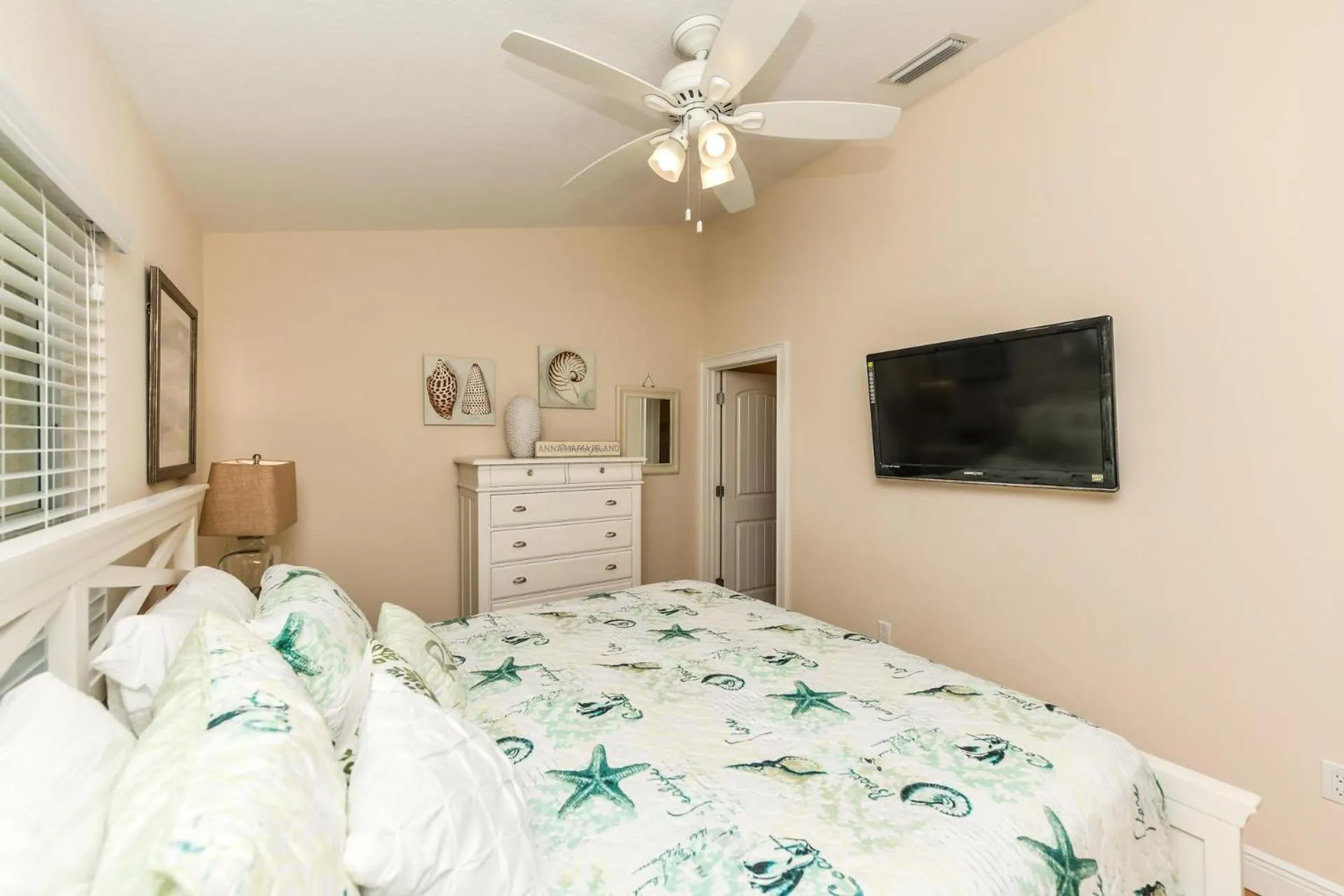 Bed in My Island Paradise