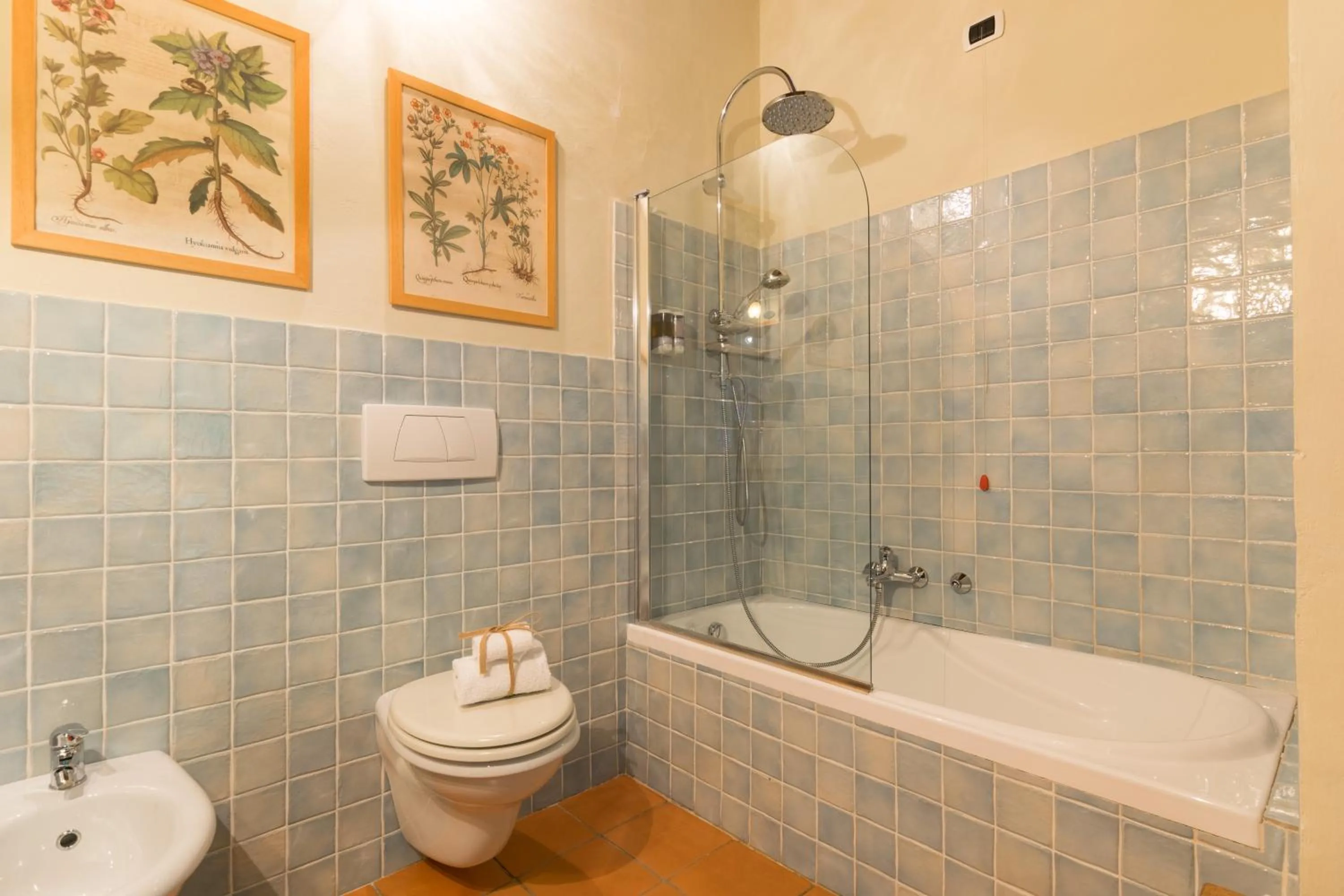 Toilet in B&B S'Asilo Sardegna