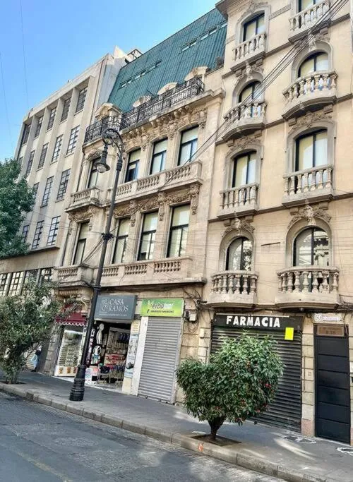 Facade/entrance in 301 Historic building 1Bdrm 1bath AC Rooftop