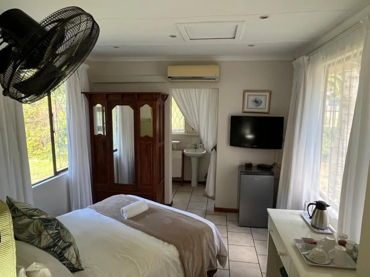 Bed in The Guest House Pongola