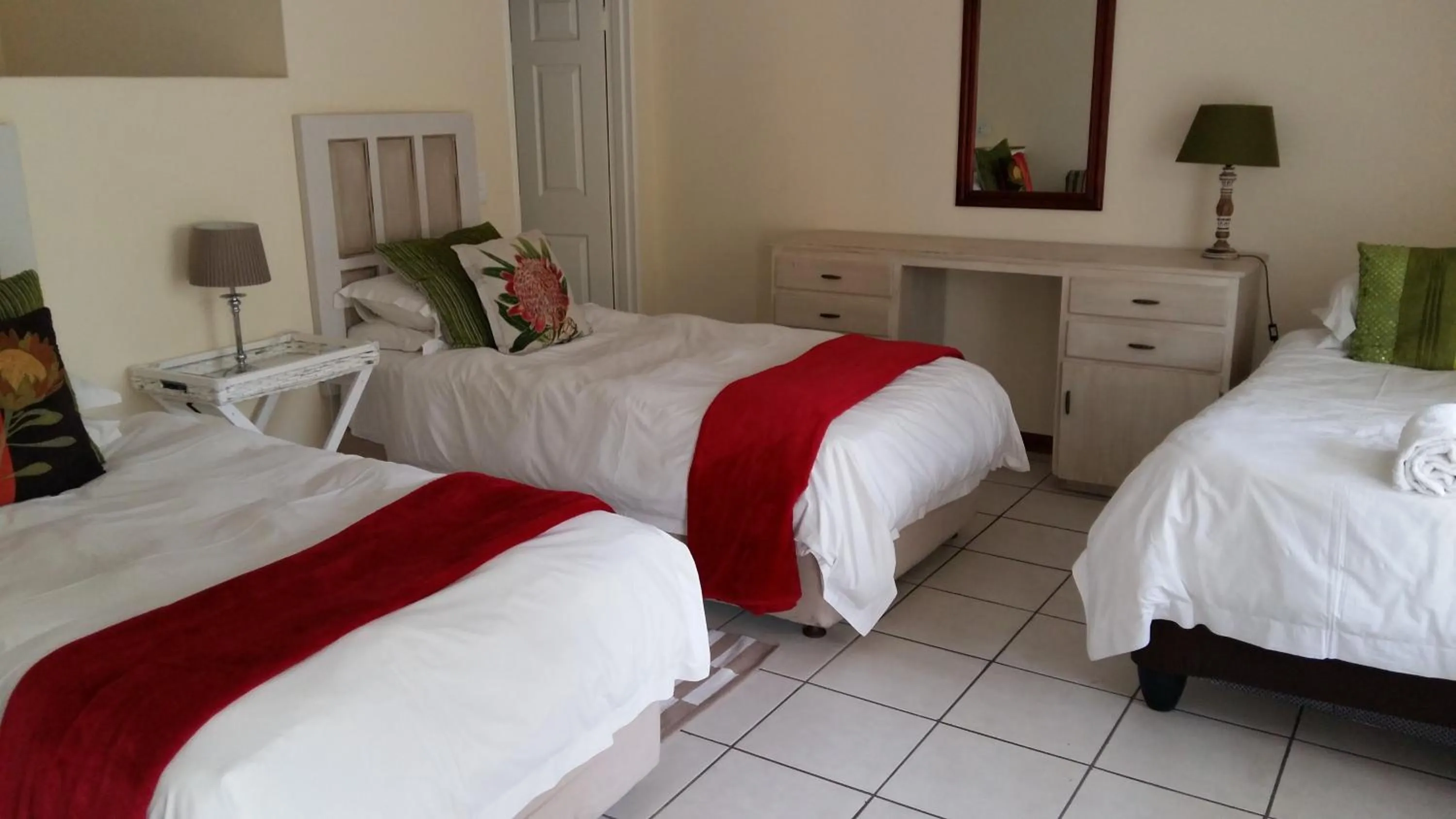 Bed in The Guest House Pongola