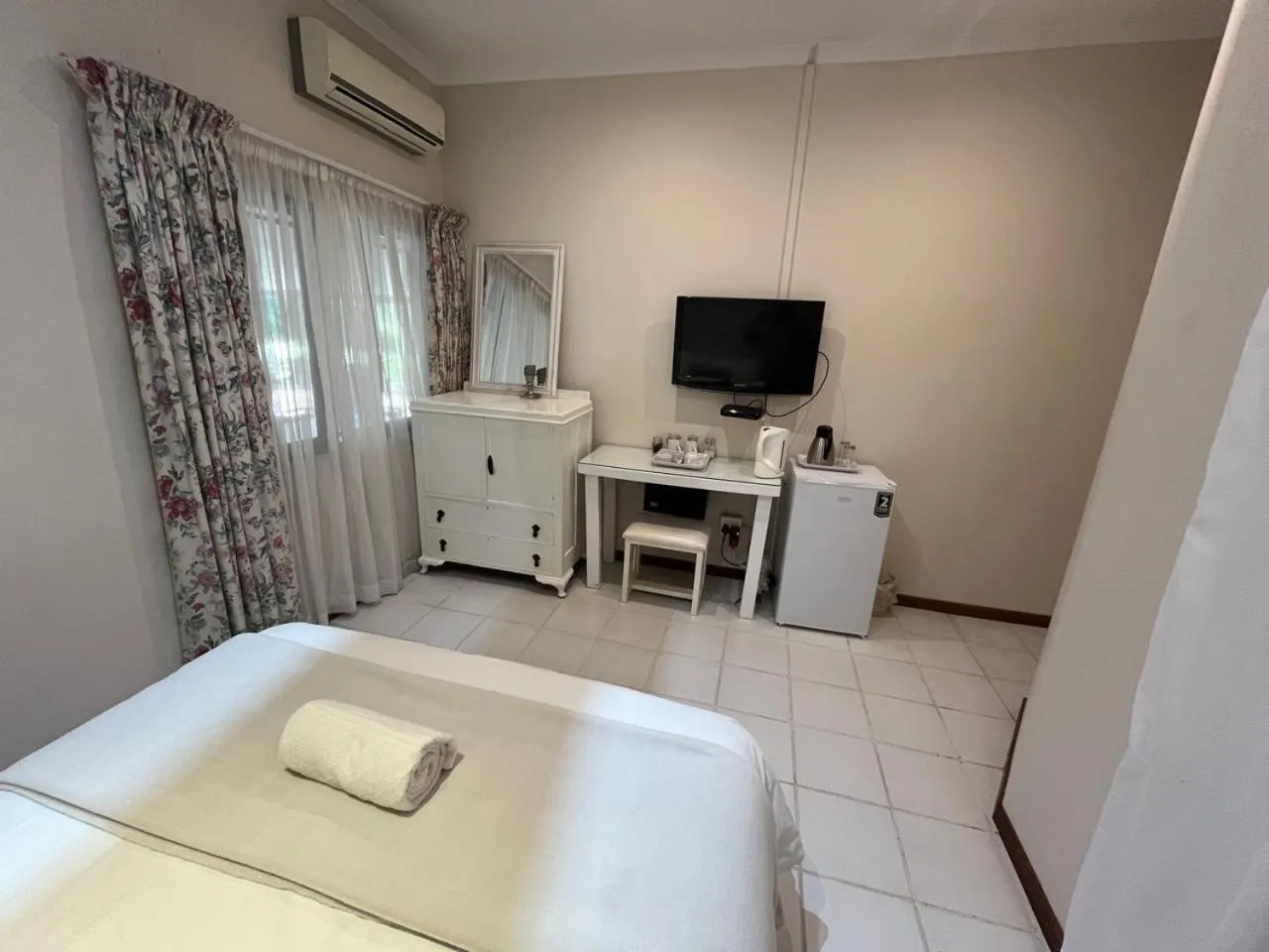 Bed in The Guest House Pongola