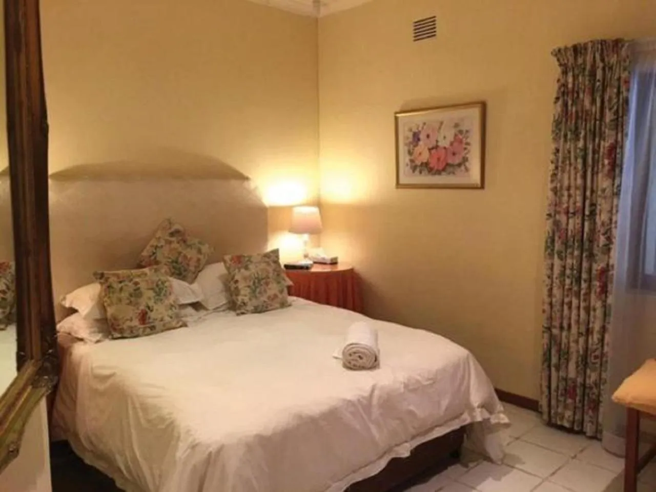 Bed in The Guest House Pongola