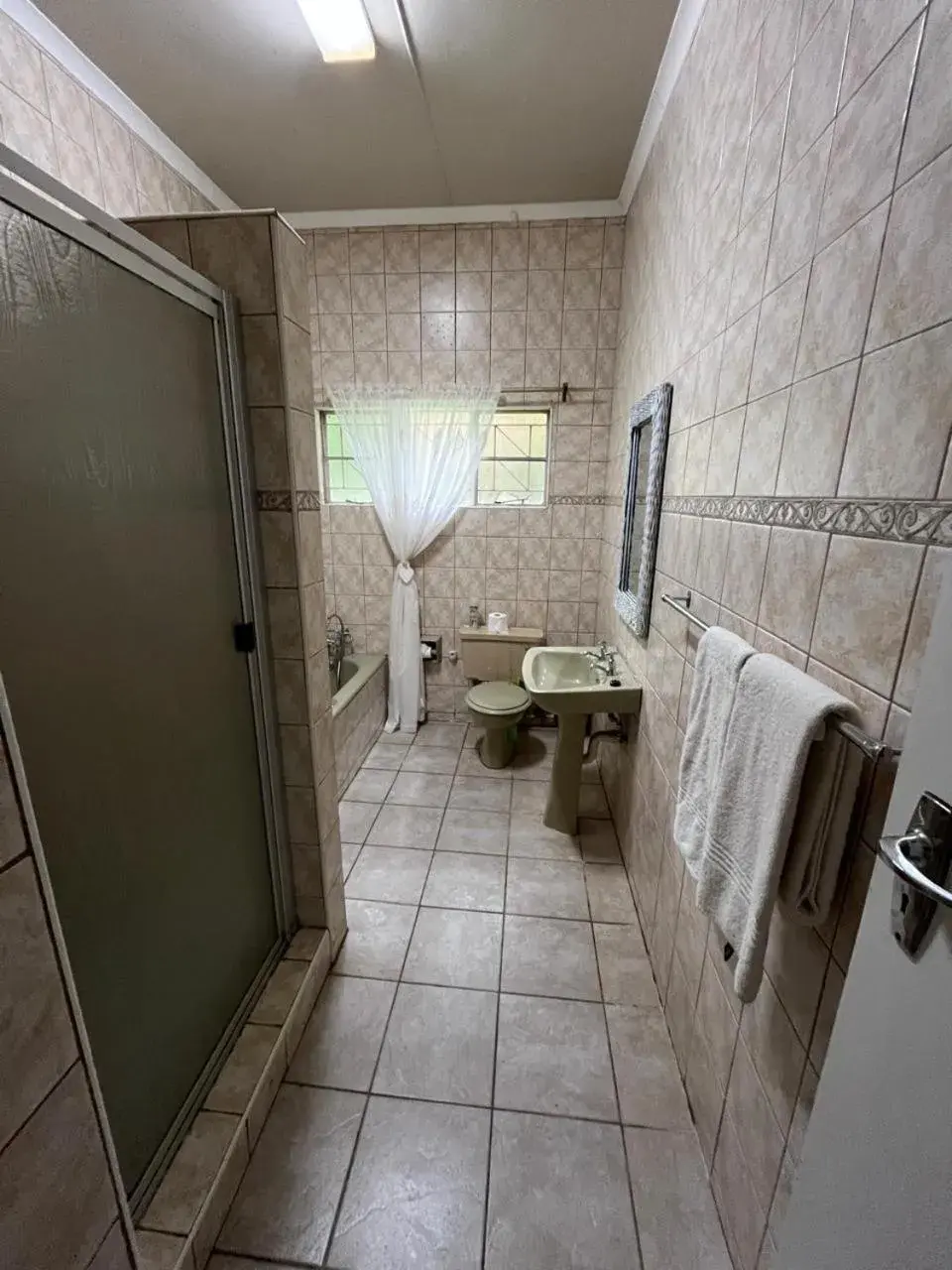 Classic Queen Room - single occupancy in The Guest House Pongola Classic Queen Room - single occupancy in The Guest House Pongola