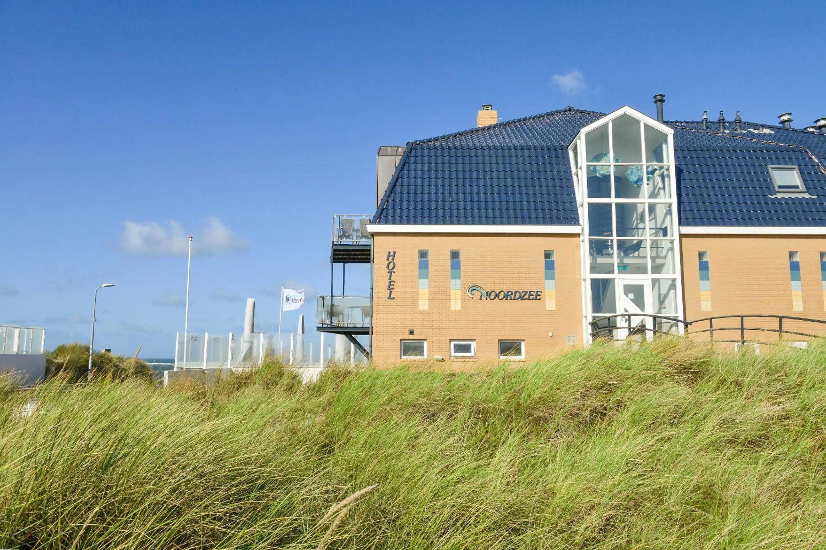 Property building in Strandhotel Noordzee