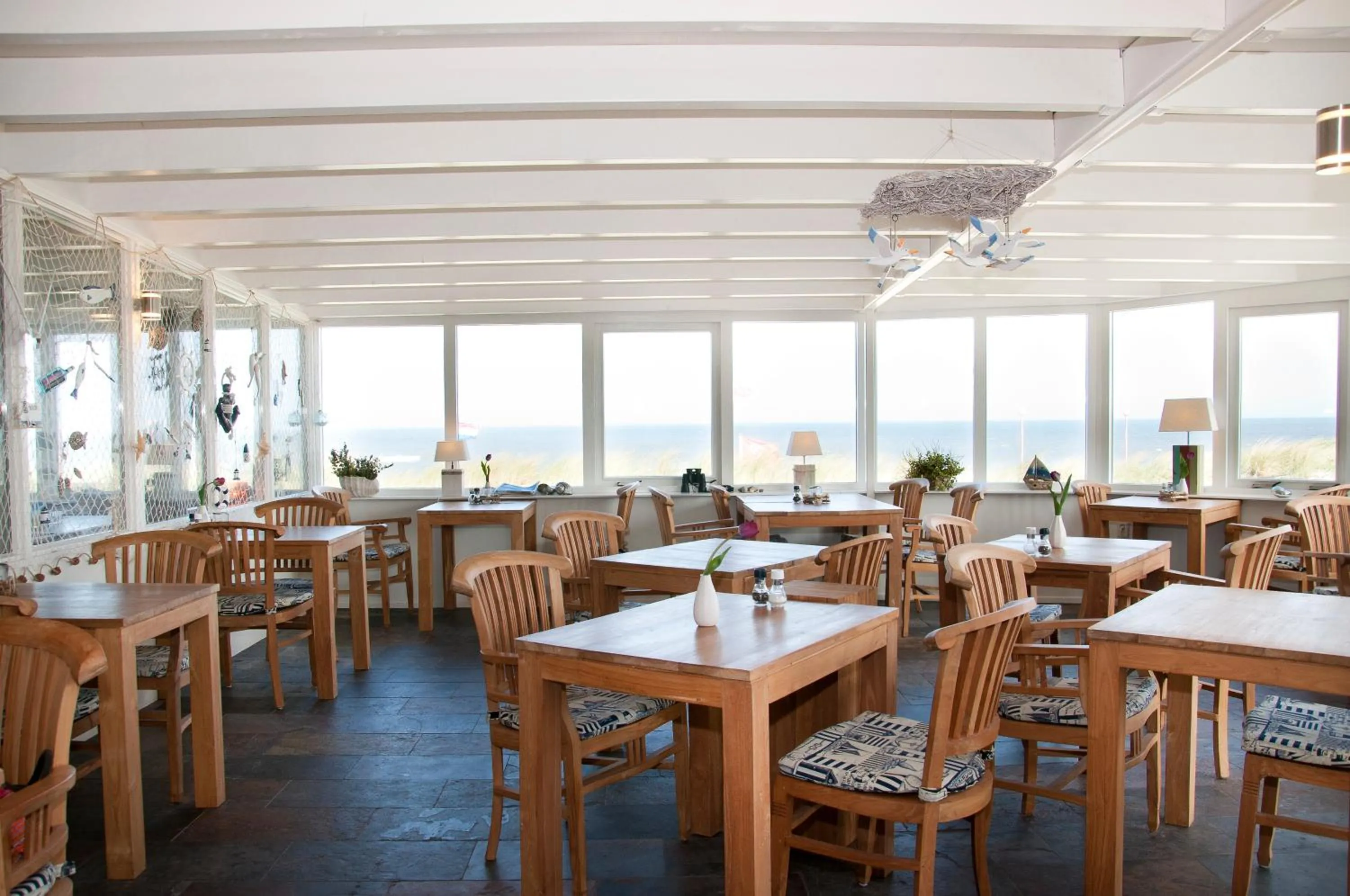 Restaurant/places to eat in Strandhotel Noordzee