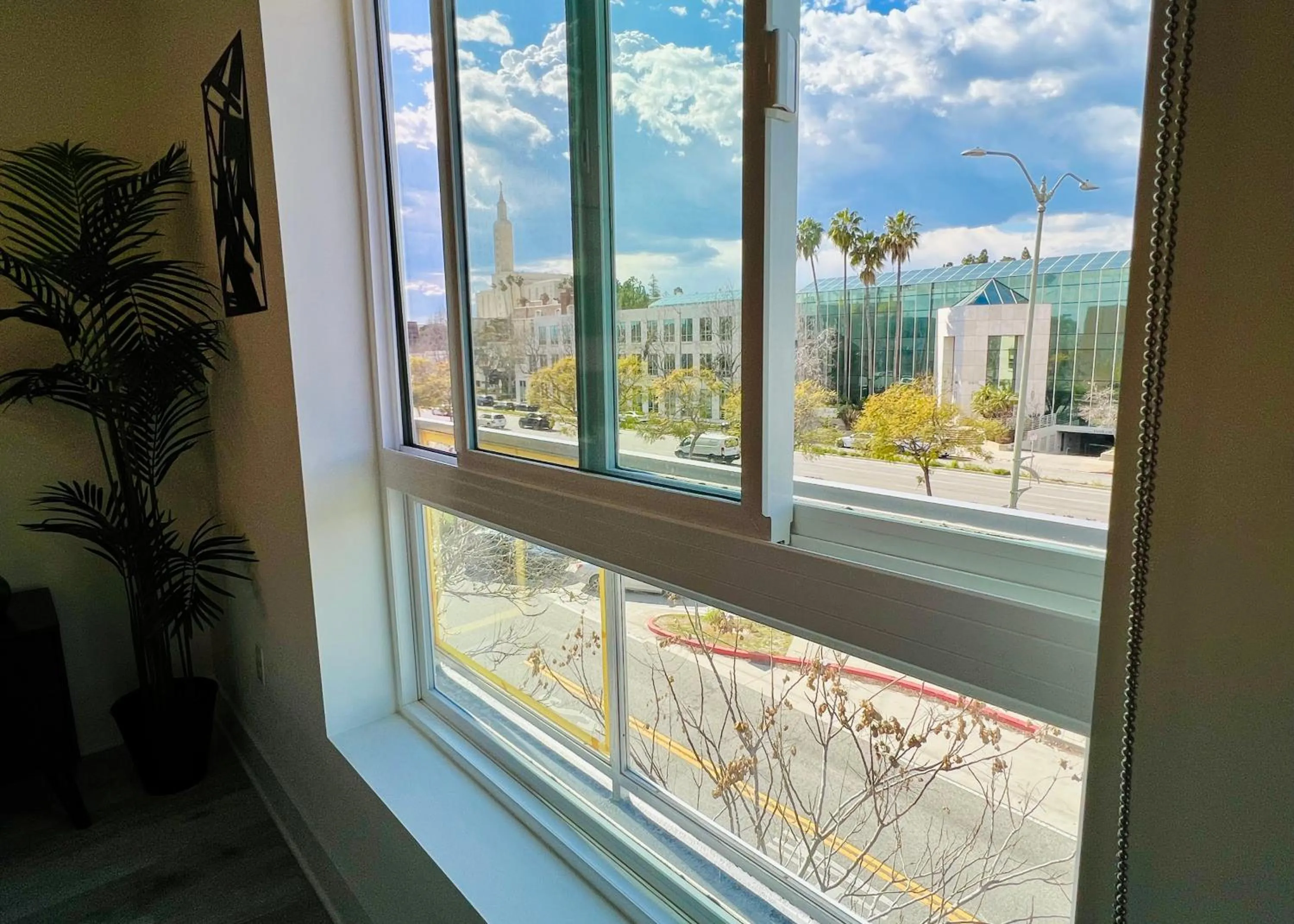 Century City Chic 4 sleep free parking 402