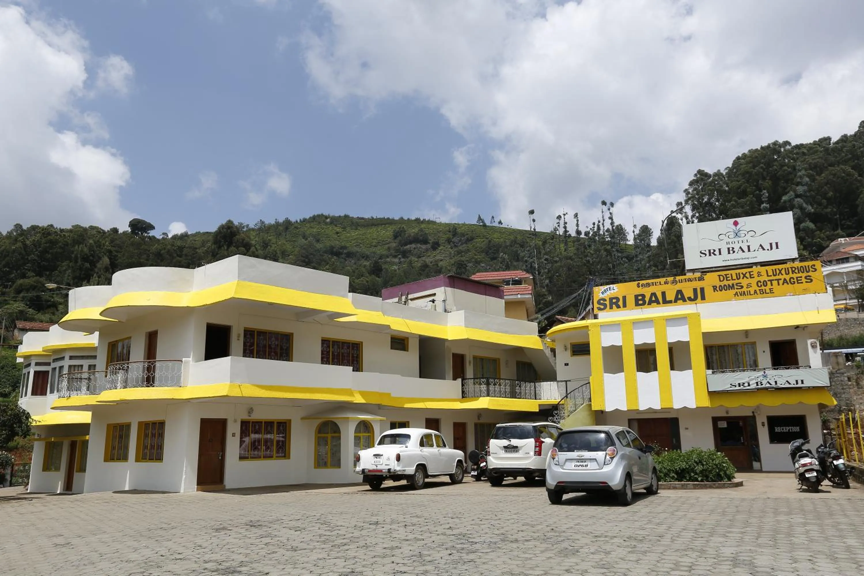 Property building in Hotel Sri Balaji