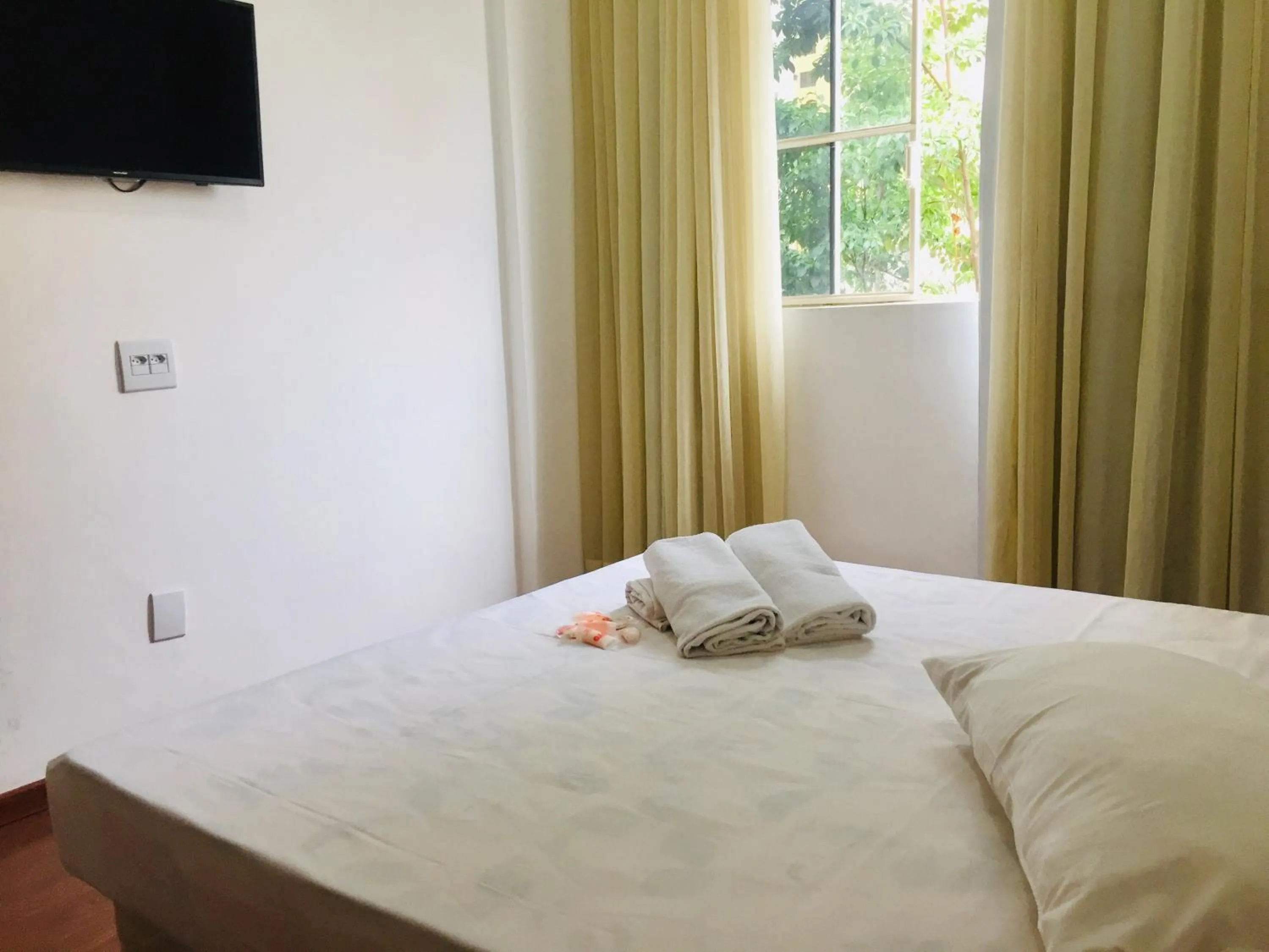 TV and multimedia, Bed in Hotel GMatos Belo Horizonte - Próximo a Rodoviária e Mercados Turísticos