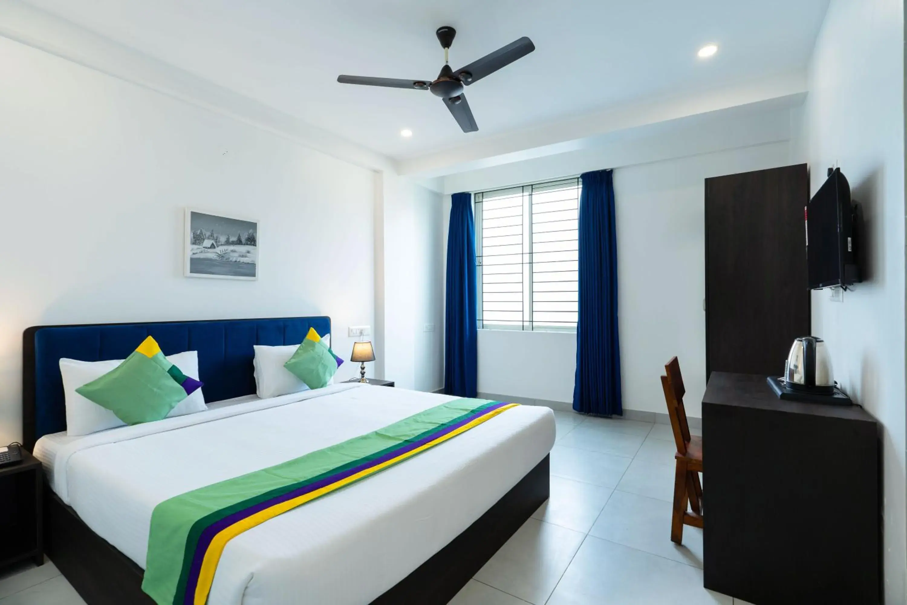 Bedroom, Bed in Treebo The Grand Skyla, Malleshwaram Bedroom, Bed in Treebo The Grand Skyla, Malleshwaram