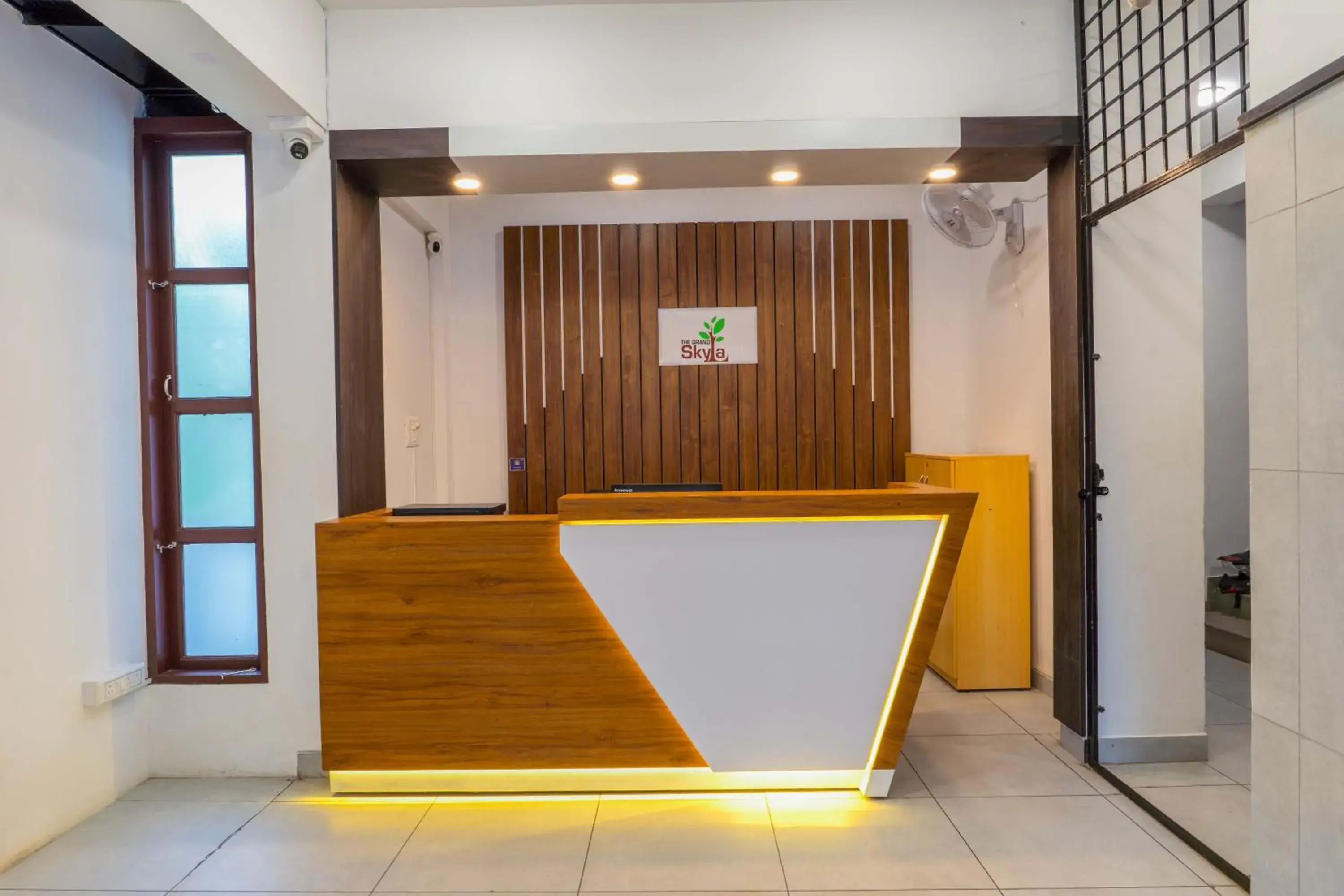 Lobby or reception in Treebo The Grand Skyla, Malleshwaram Lobby or reception in Treebo The Grand Skyla, Malleshwaram