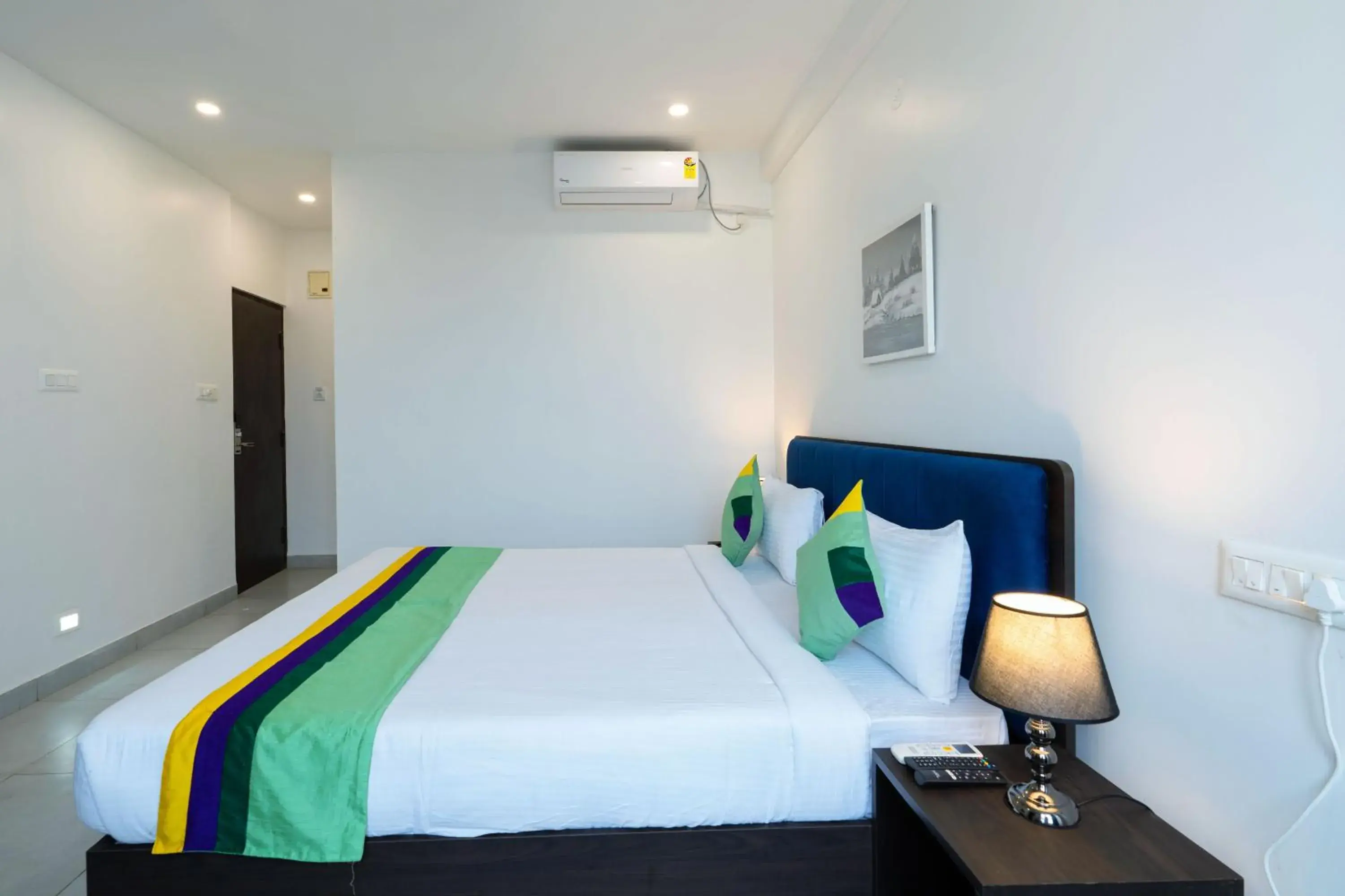 Bed in Treebo The Grand Skyla, Malleshwaram Bed in Treebo The Grand Skyla, Malleshwaram