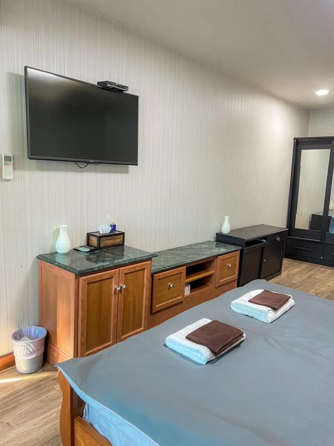 TV and multimedia in Silom Dynasty Hostel