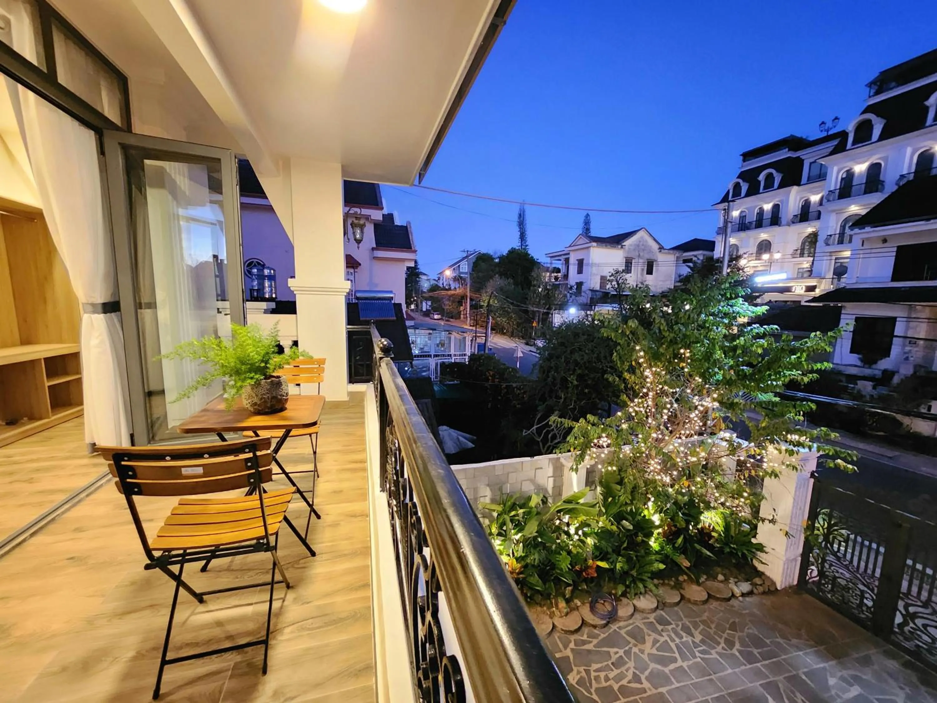 Night in K'SOL - Hotel & Apartment