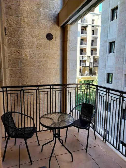 1 BR Apartment in Jerusalem Estates with Mamad