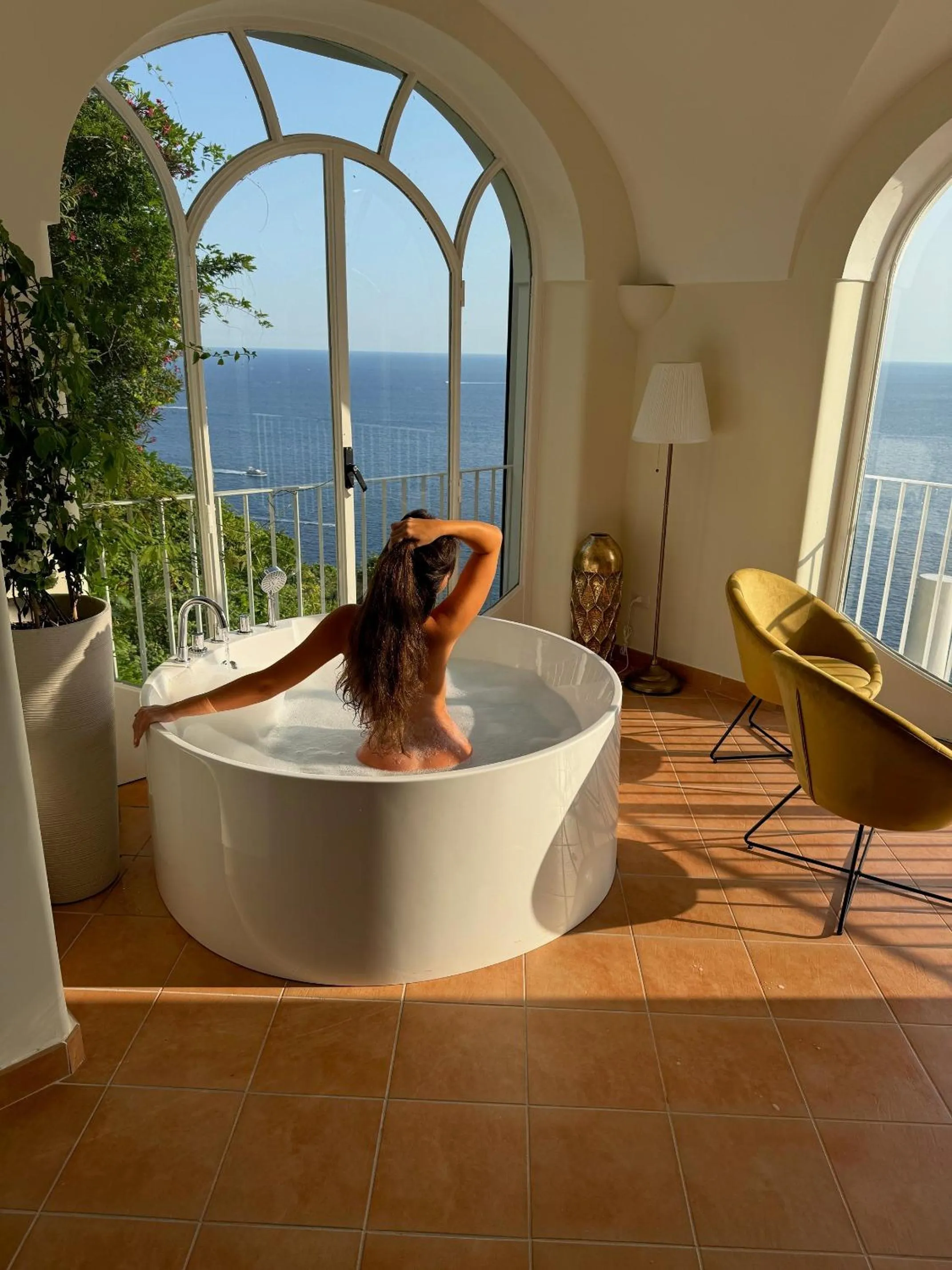 Hot Tub in Villa Santa Chiara Positano Suites