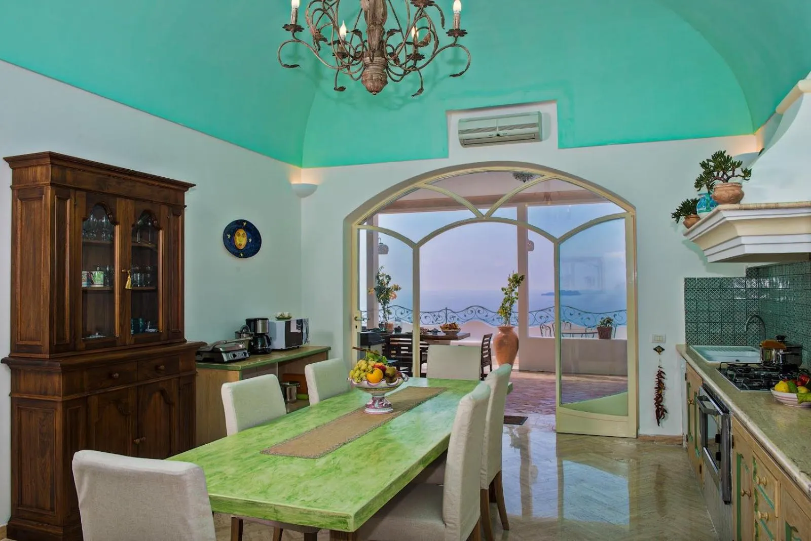 Dining area in Villa Santa Chiara Positano Suites