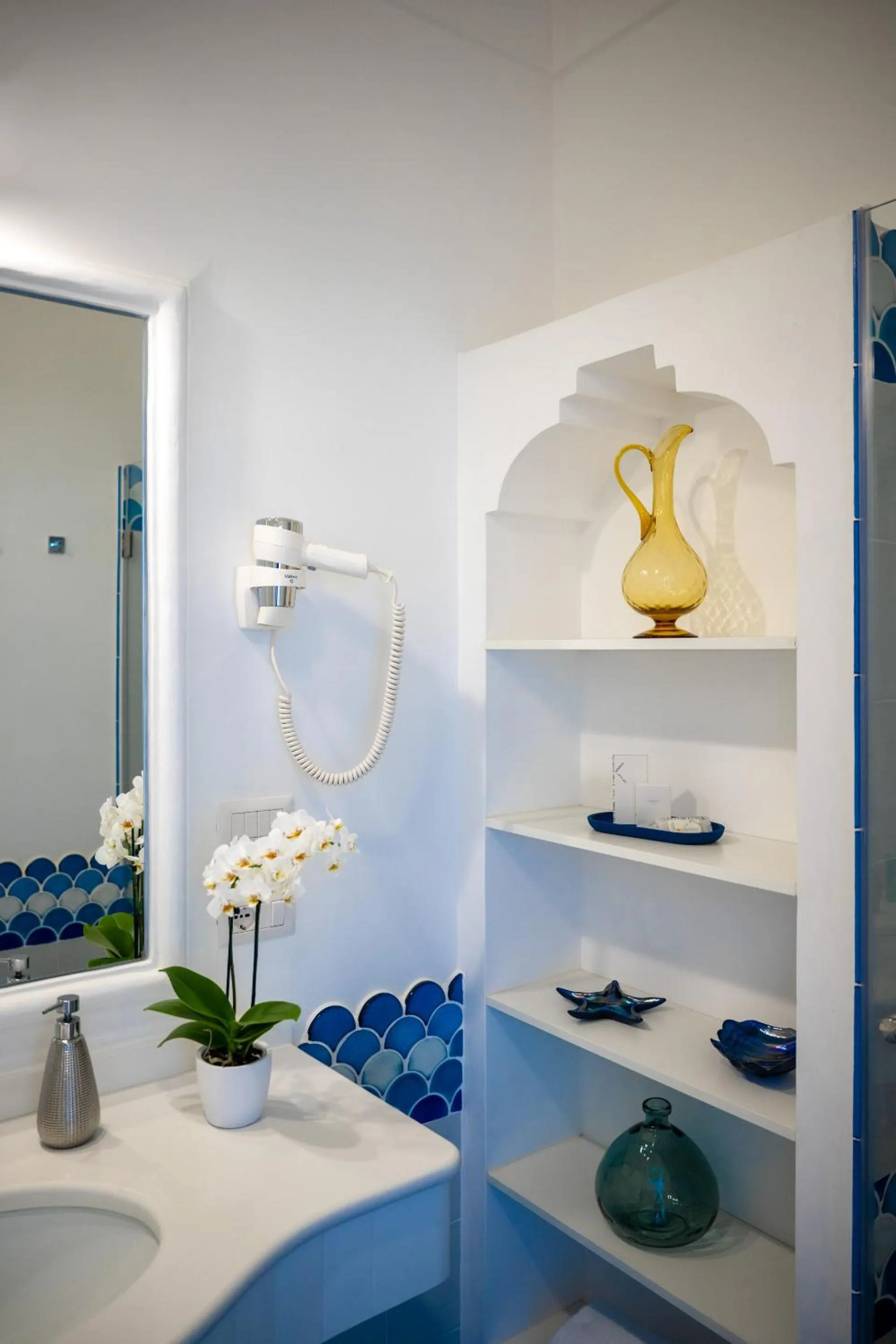 Bathroom in Villa Santa Chiara Positano Suites