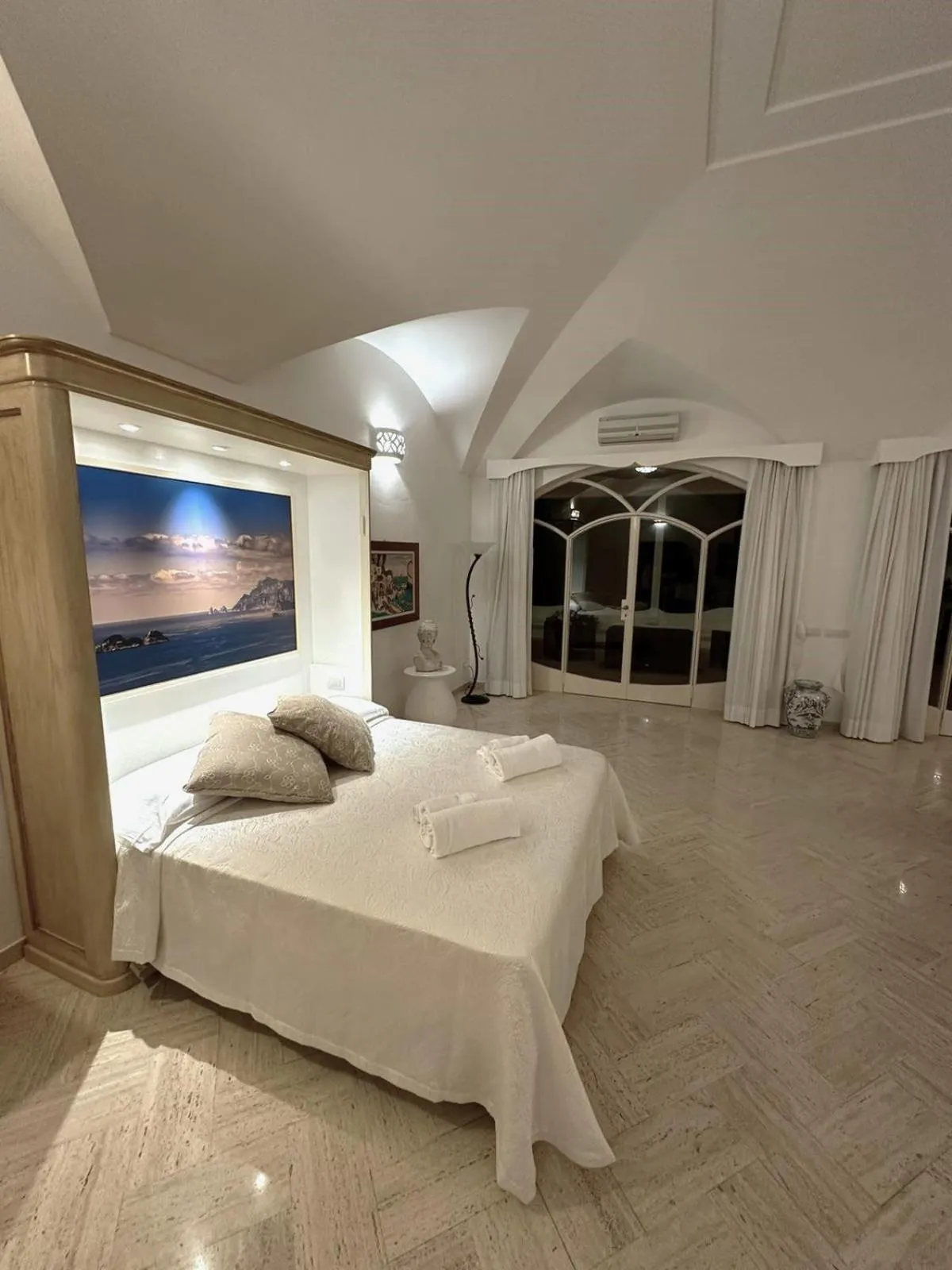 Bedroom, Bed in Villa Santa Chiara Positano Suites