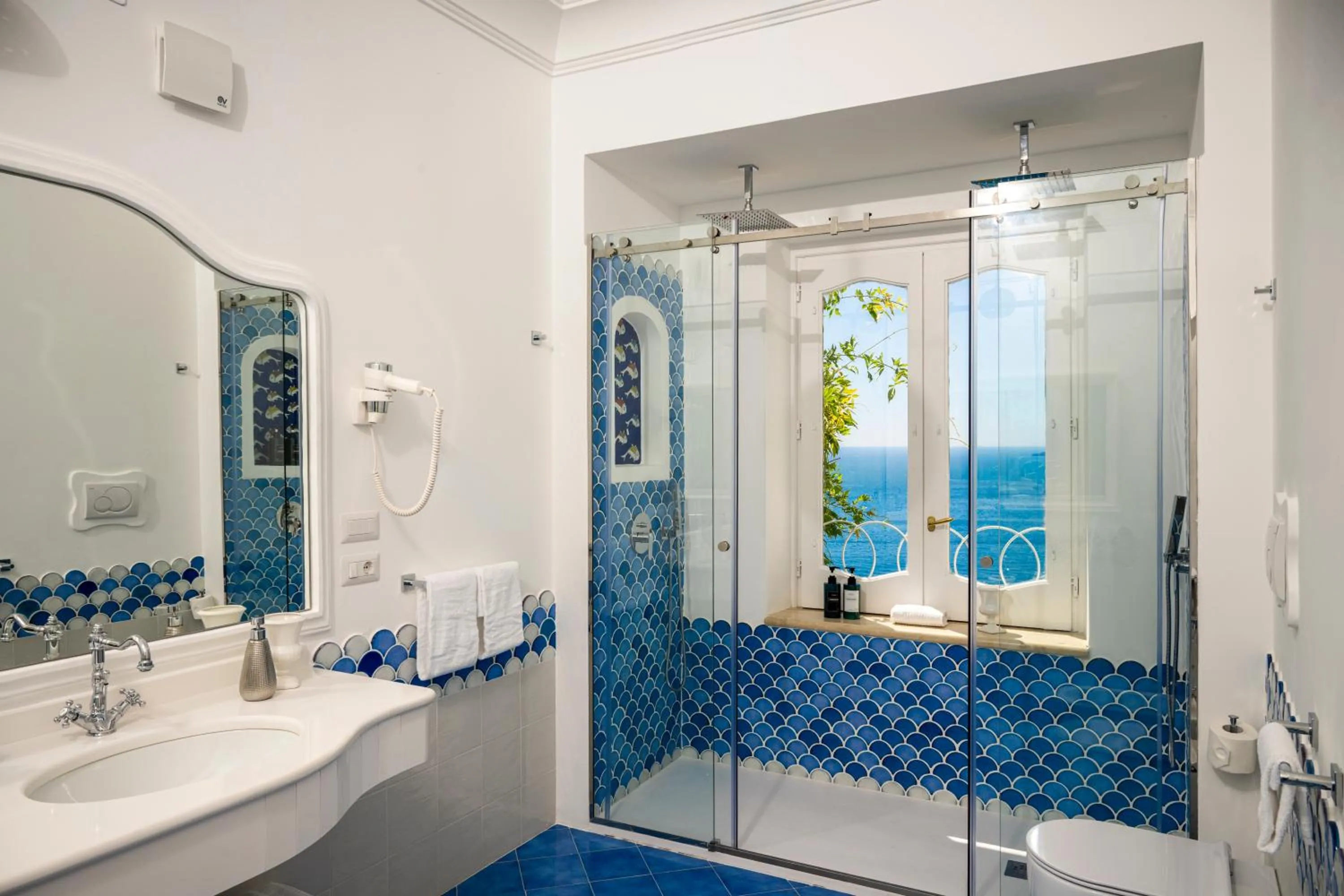 Bathroom in Villa Santa Chiara Positano Suites