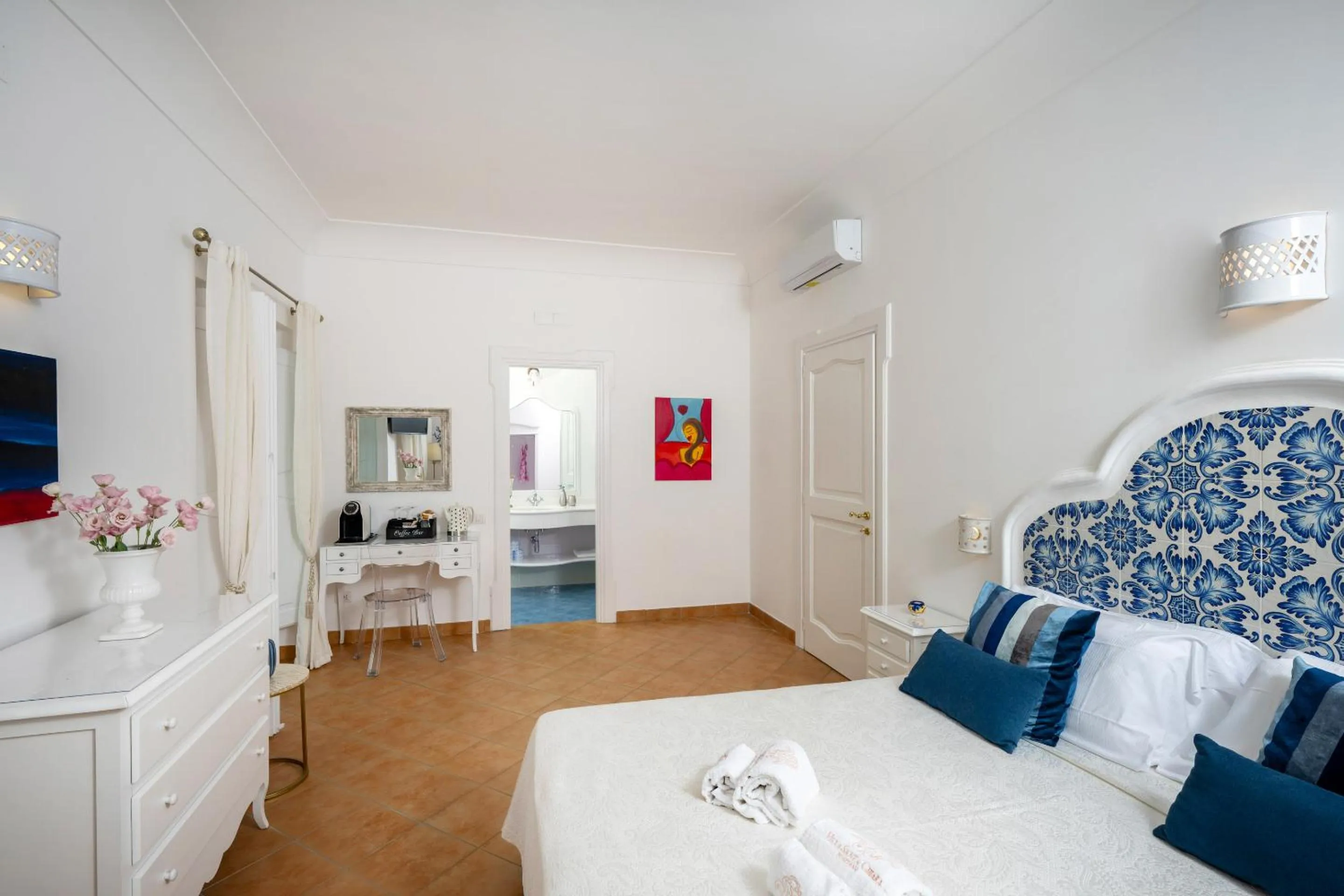 Bedroom, Bed in Villa Santa Chiara Positano Suites