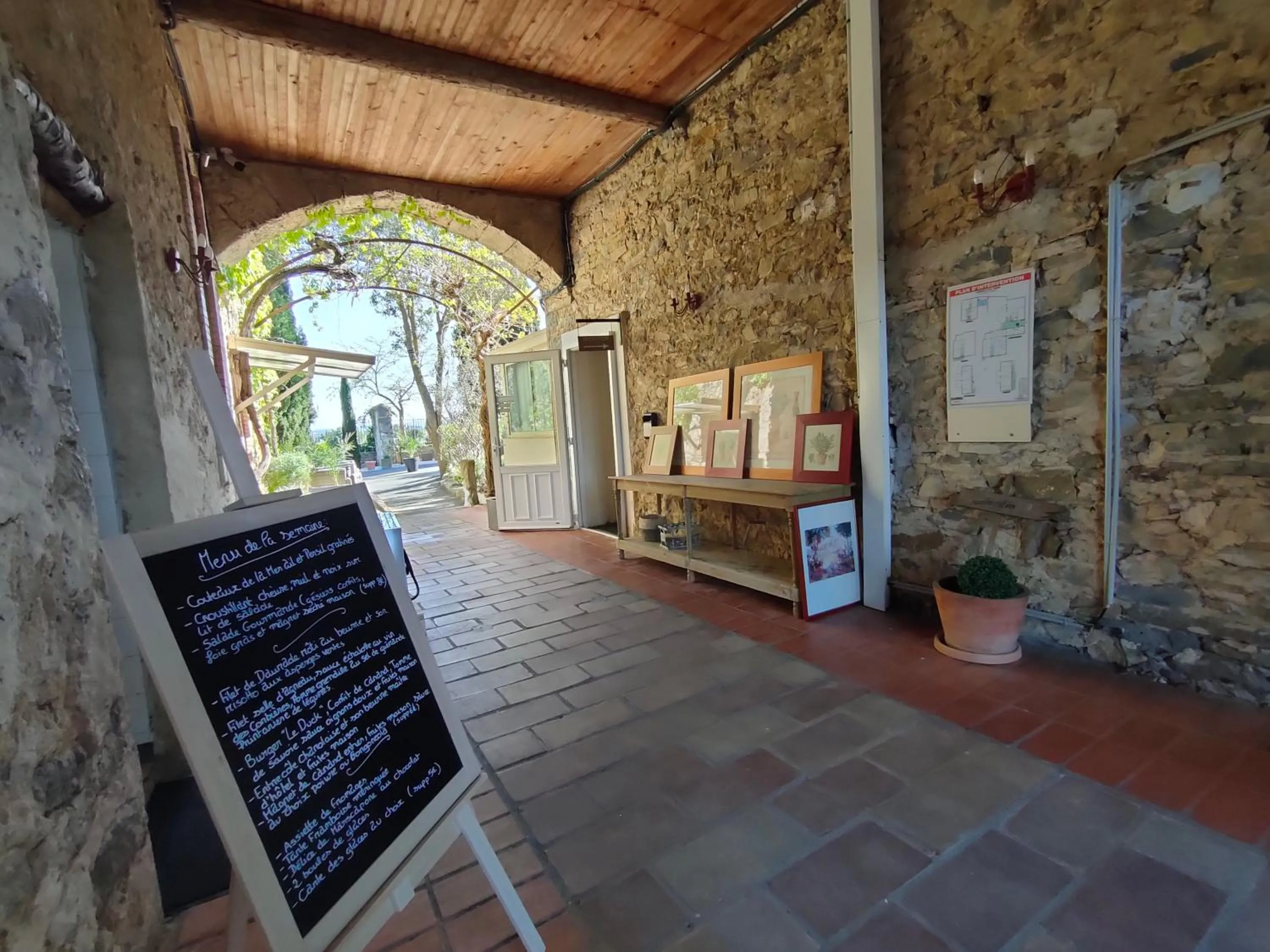 Hôtel Restaurant L'Art des Mets by Côté Jardin