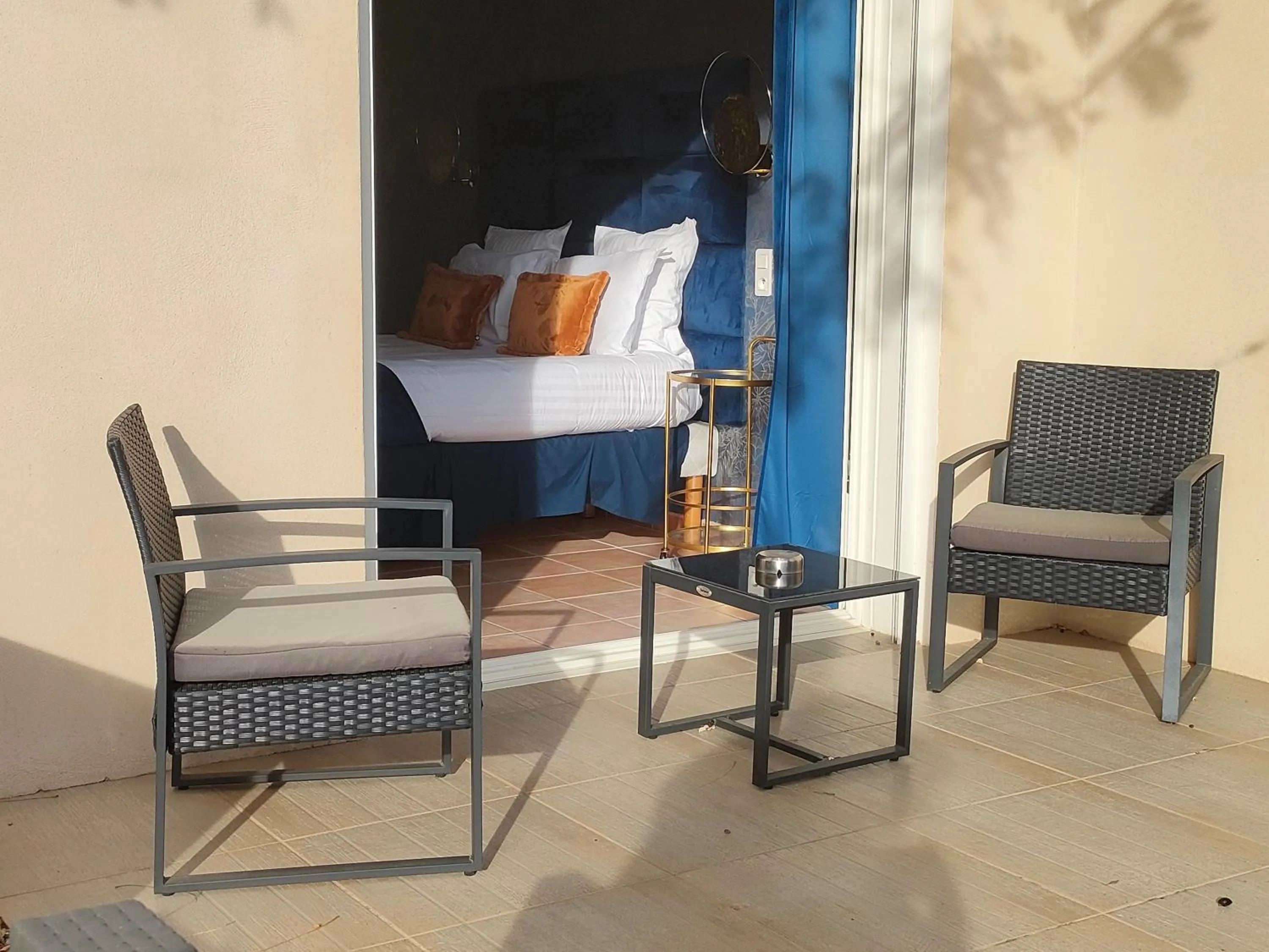 Bed in Hôtel Restaurant L'Art des Mets by Côté Jardin