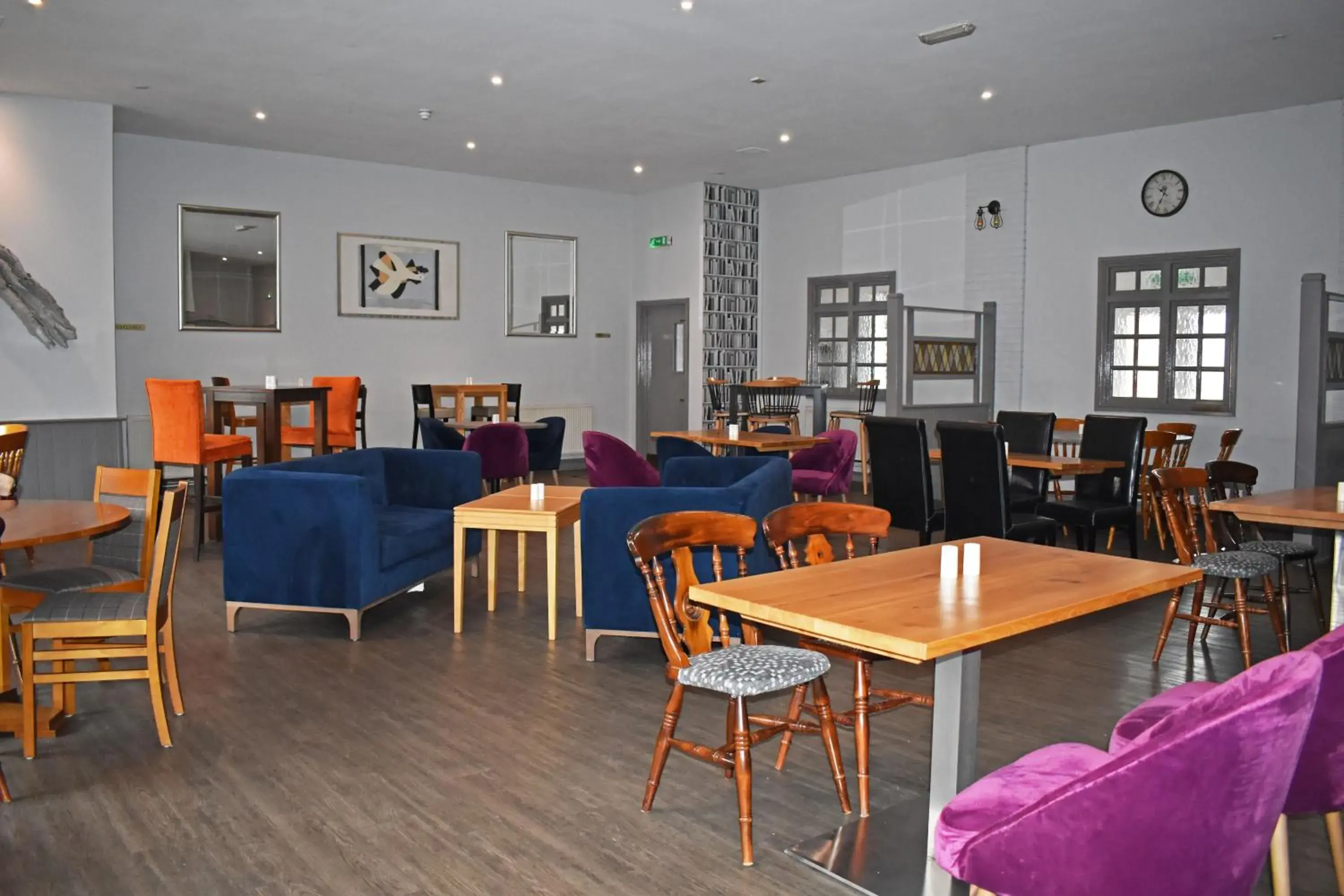 Lounge or bar in Quality Hotel Coventry Lounge or bar in Quality Hotel Coventry