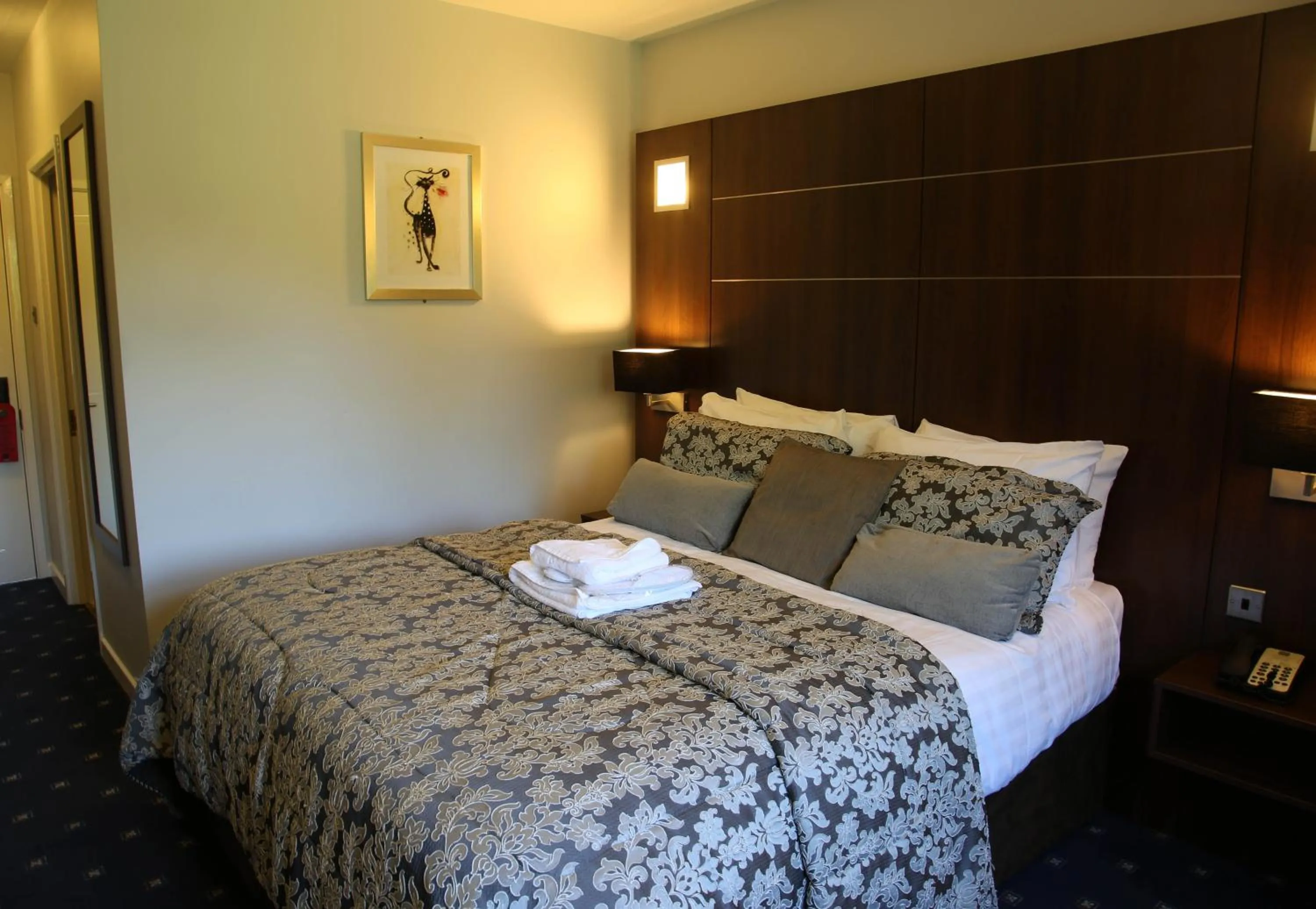 Bed in Quality Hotel Coventry