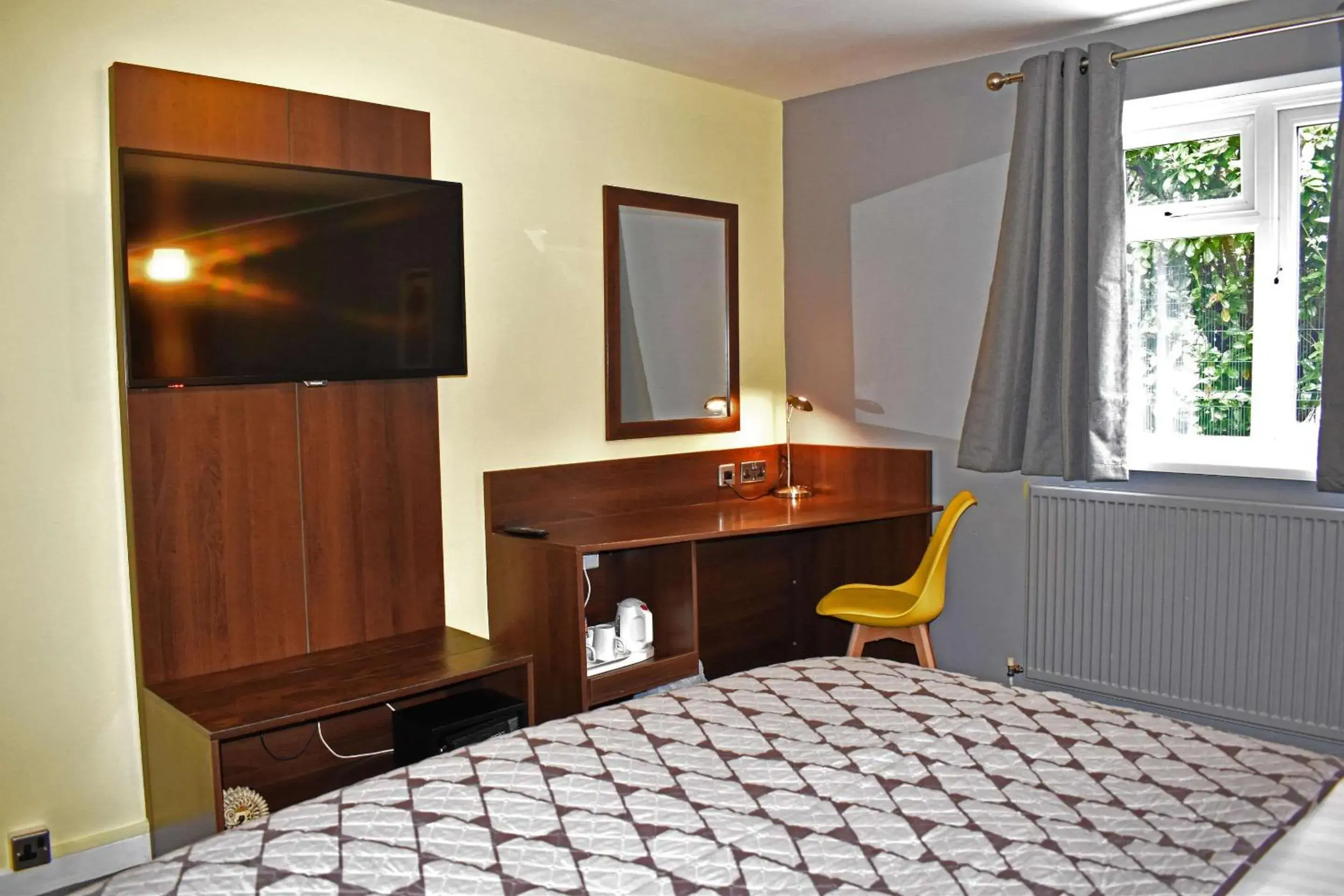 Bedroom, Bed in Quality Hotel Coventry Bedroom, Bed in Quality Hotel Coventry