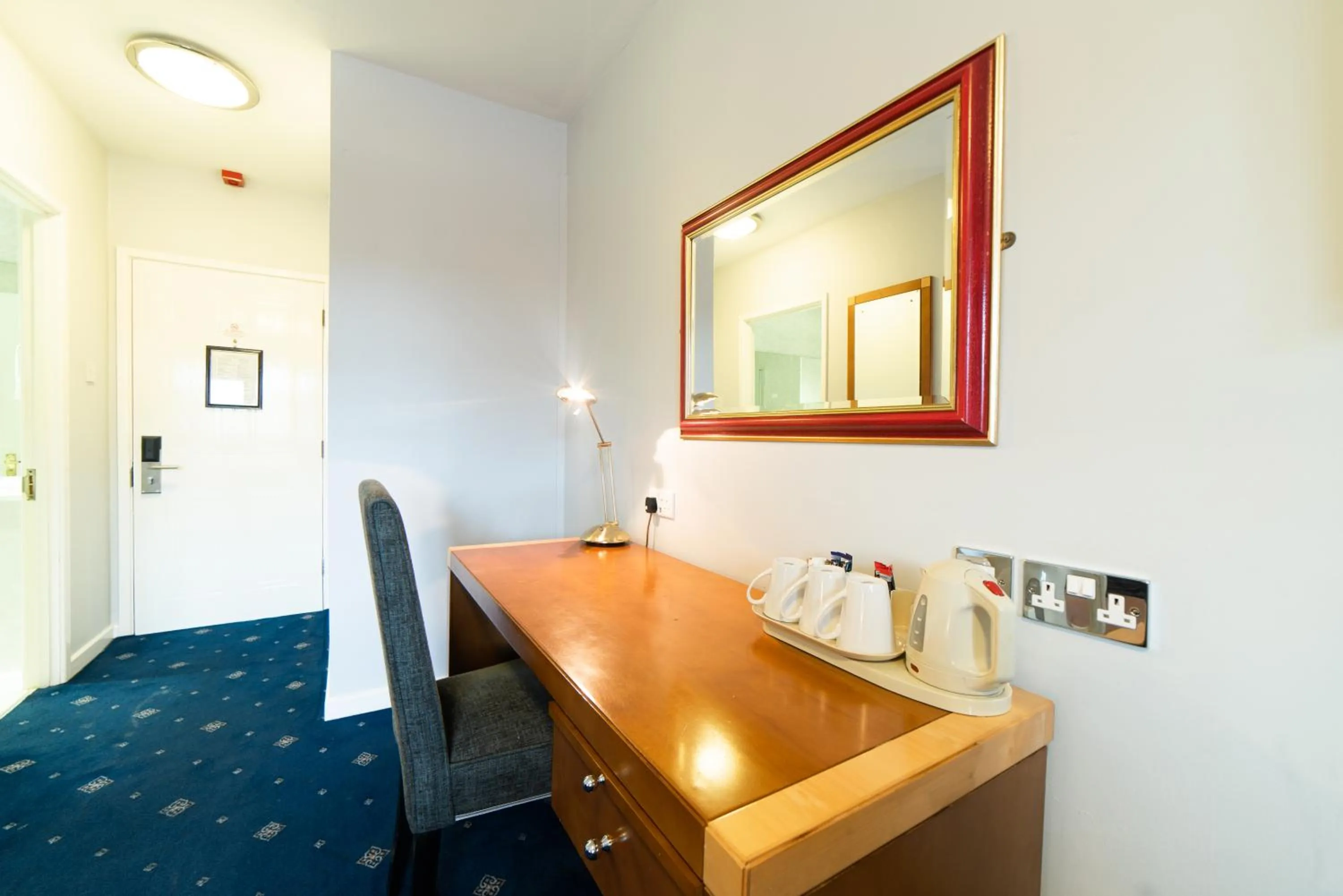 Bedroom in Quality Hotel Coventry