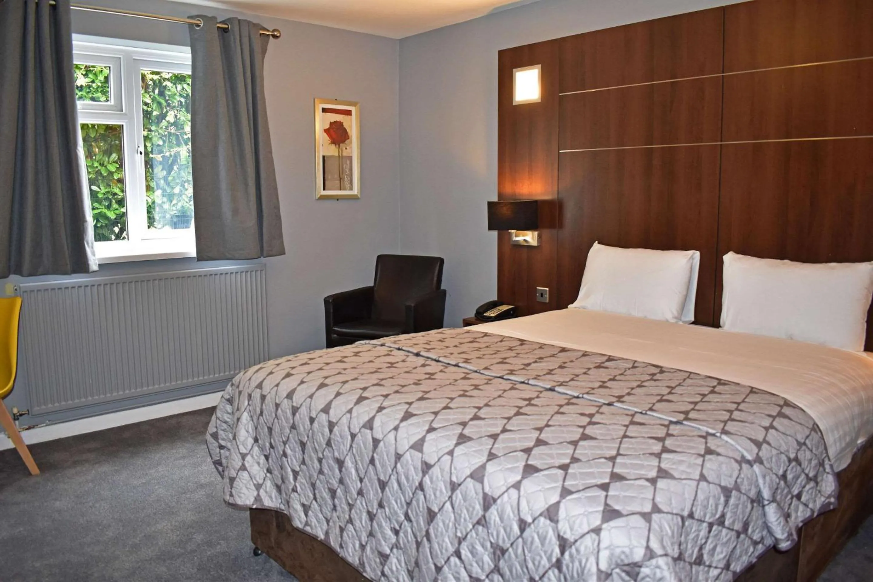 Bedroom, Bed in Quality Hotel Coventry