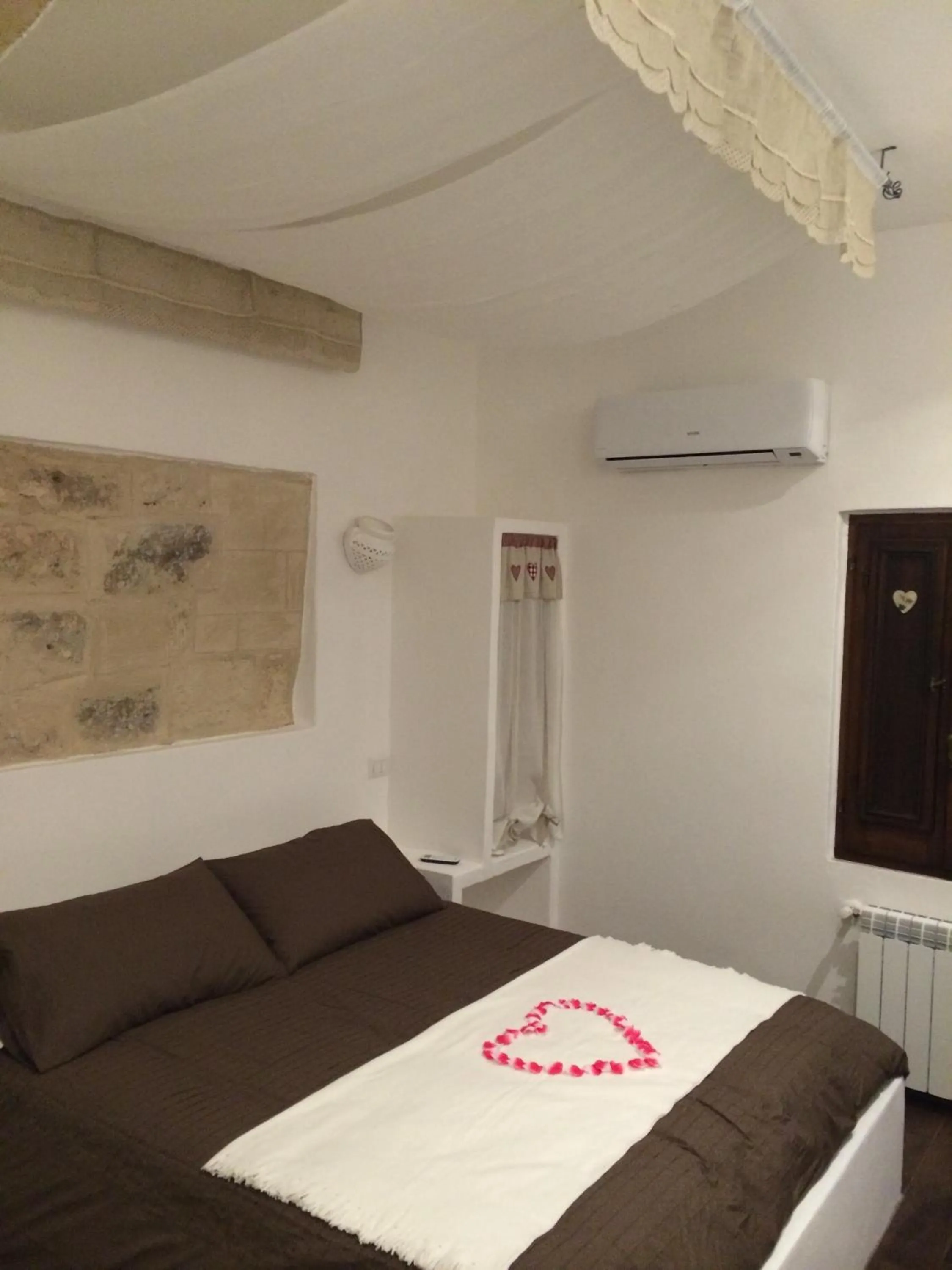 Decorative detail in Rifugio Degli Svevi