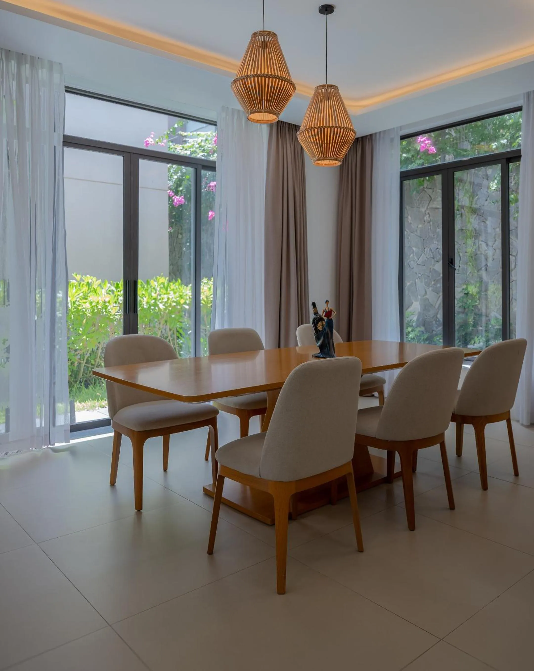 Dining area in Hese Pool Villas & Resort Cam Ranh