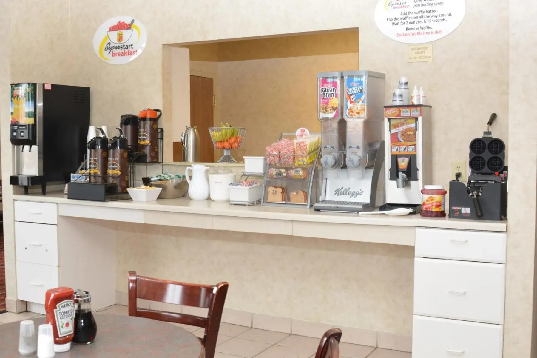 Food in Super 8 by Wyndham Corydon Food in Super 8 by Wyndham Corydon