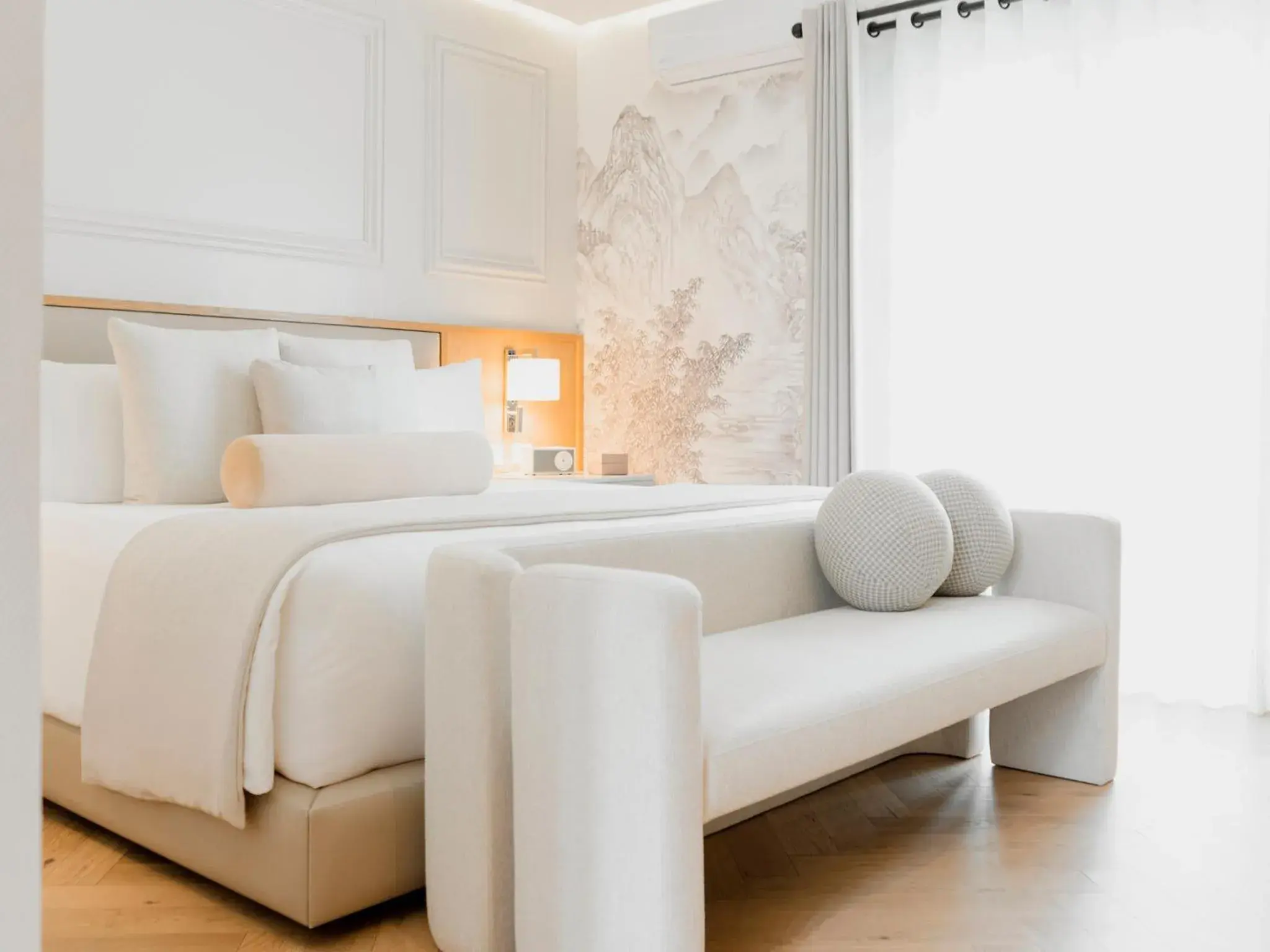 Suite with City View in Hotel Maria Camille Suite with City View in Hotel Maria Camille