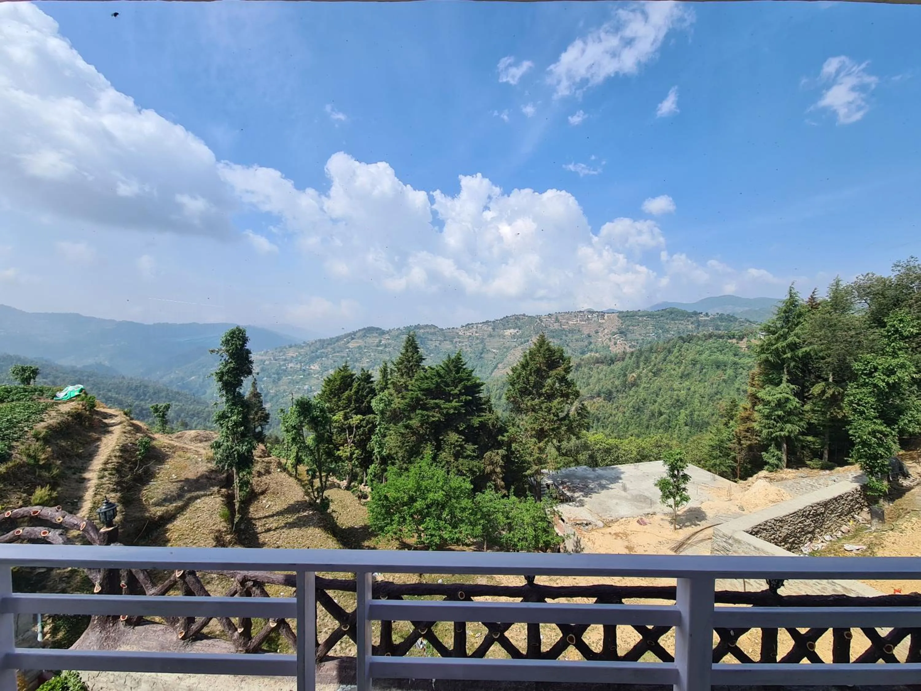 Mountain view in Abhi's Cottage