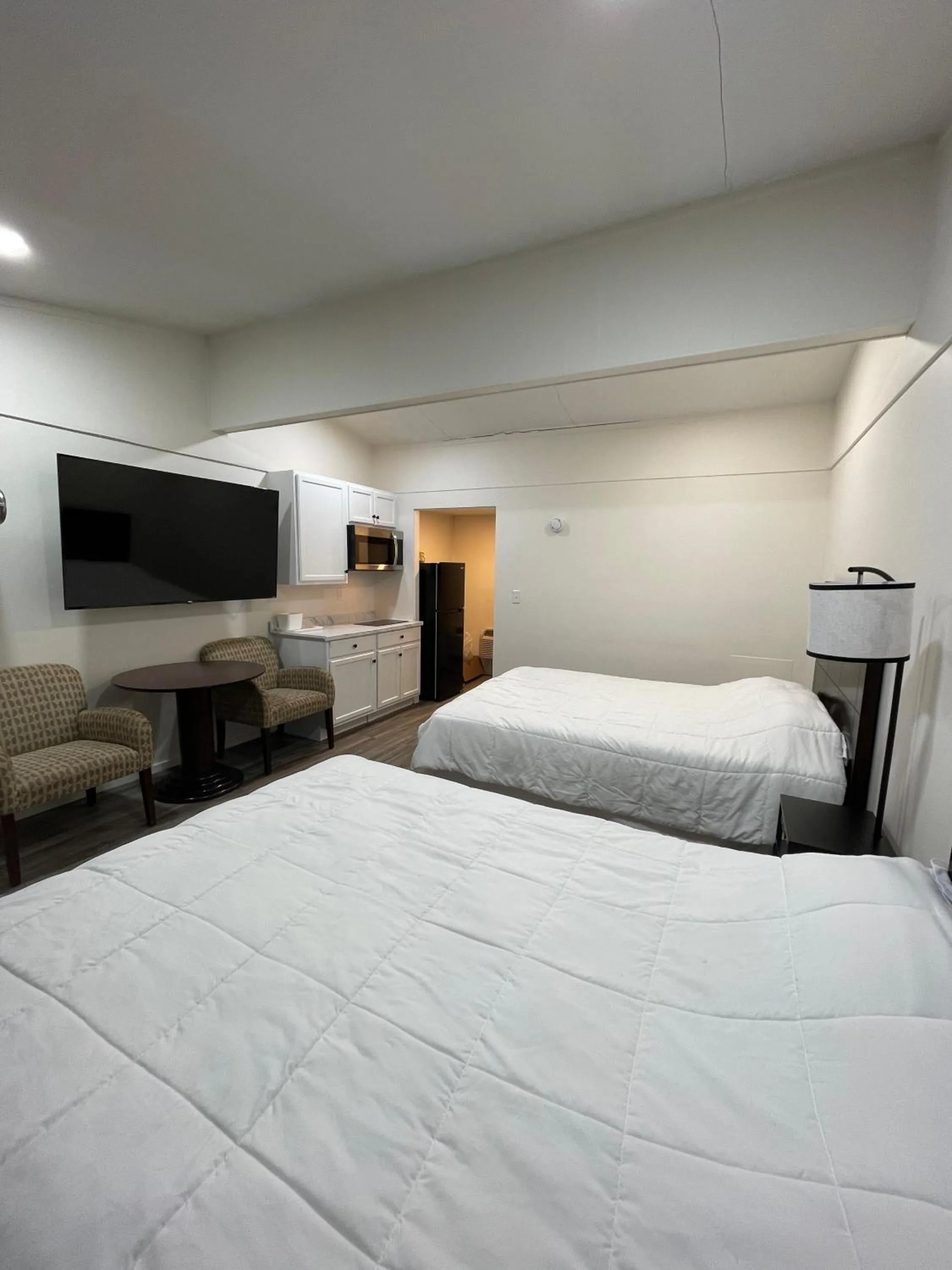 TV and multimedia, Bed in St Croix Suites - St Croix Falls