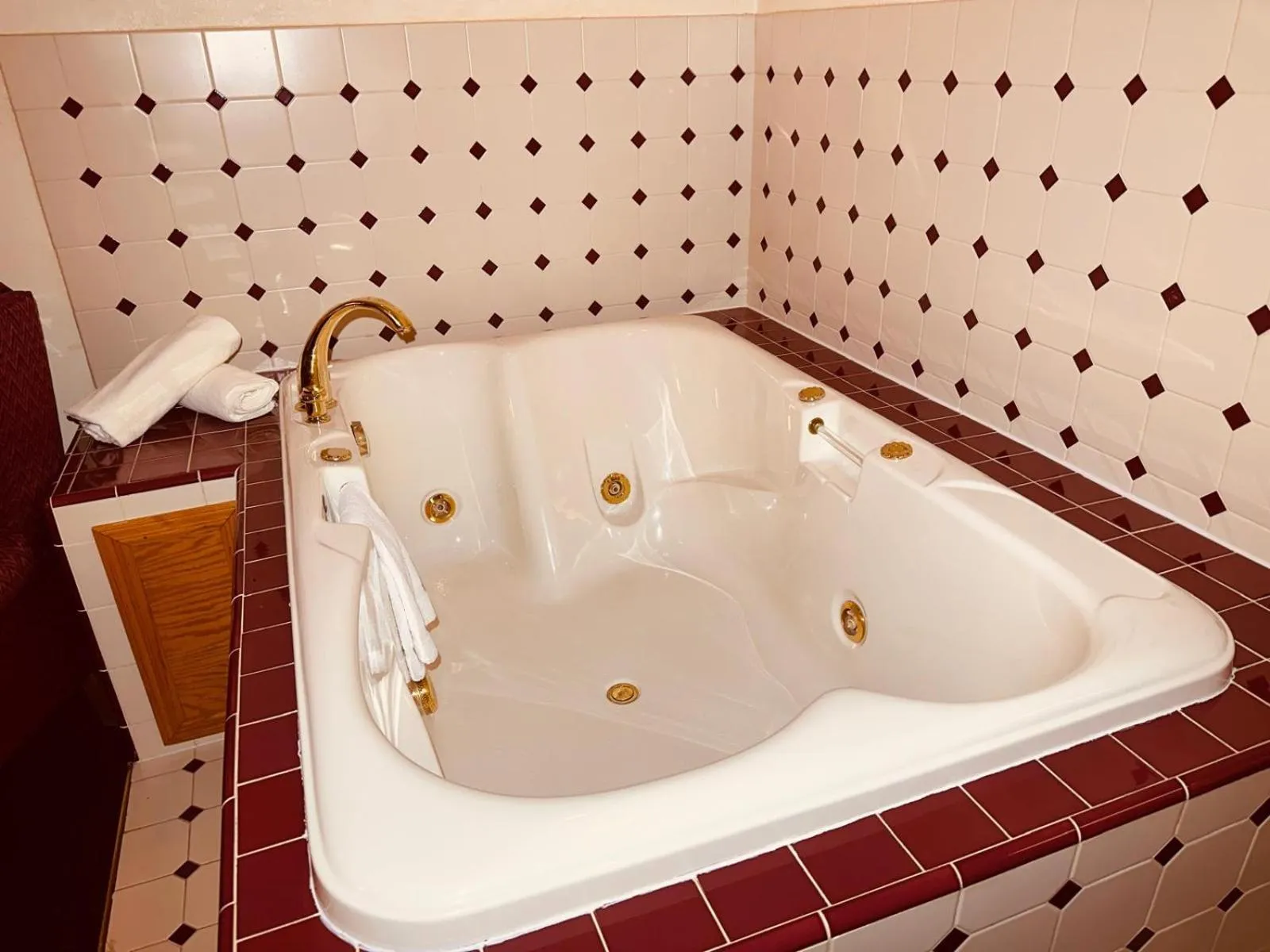 Hot Tub in St Croix Suites - St Croix Falls