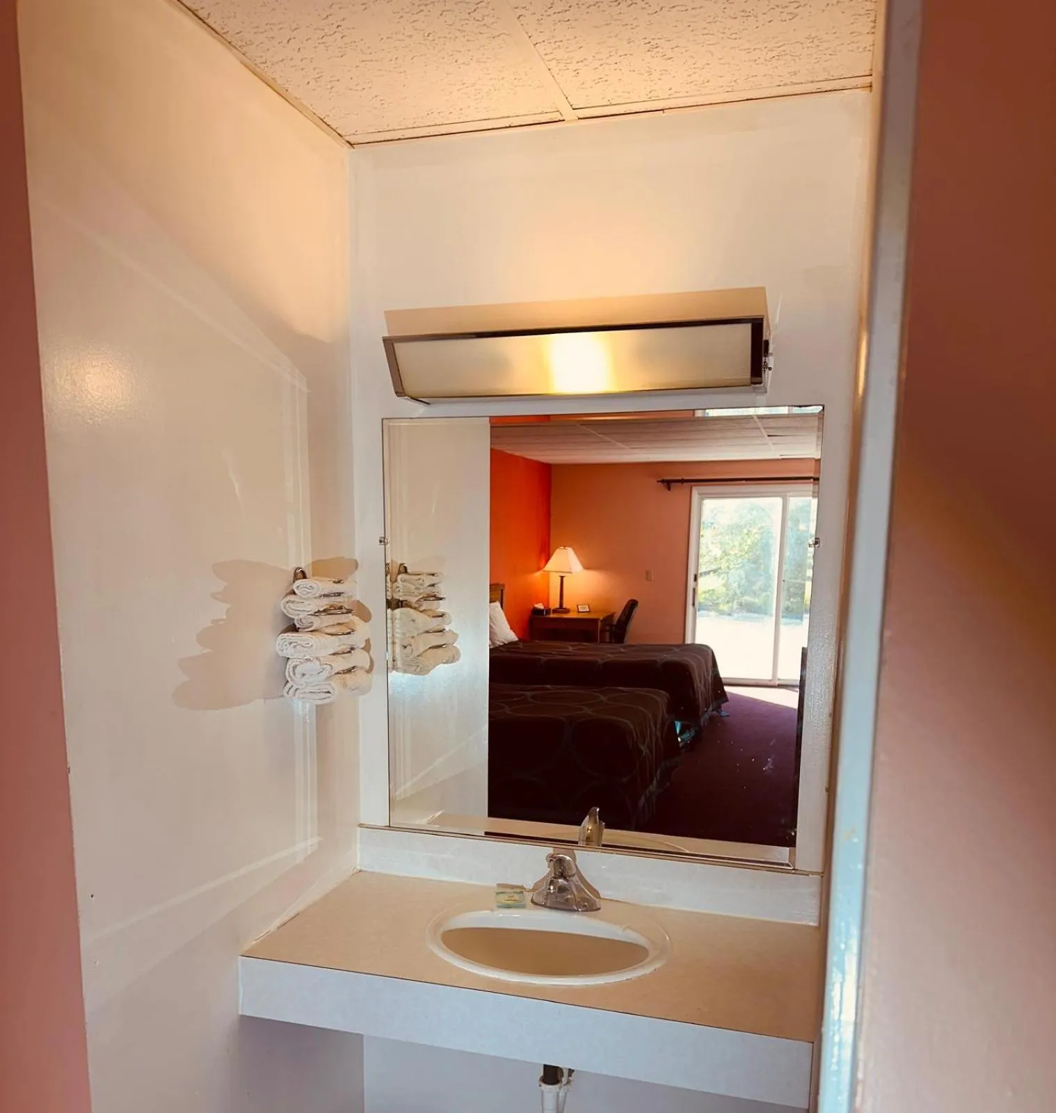 Bathroom, Bed in St Croix Suites - St Croix Falls