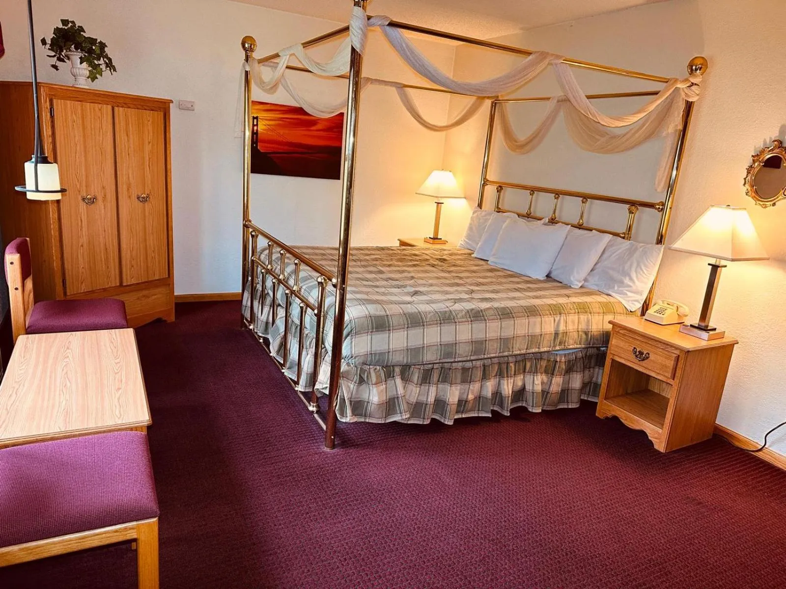 Bedroom, Bed in St Croix Suites - St Croix Falls