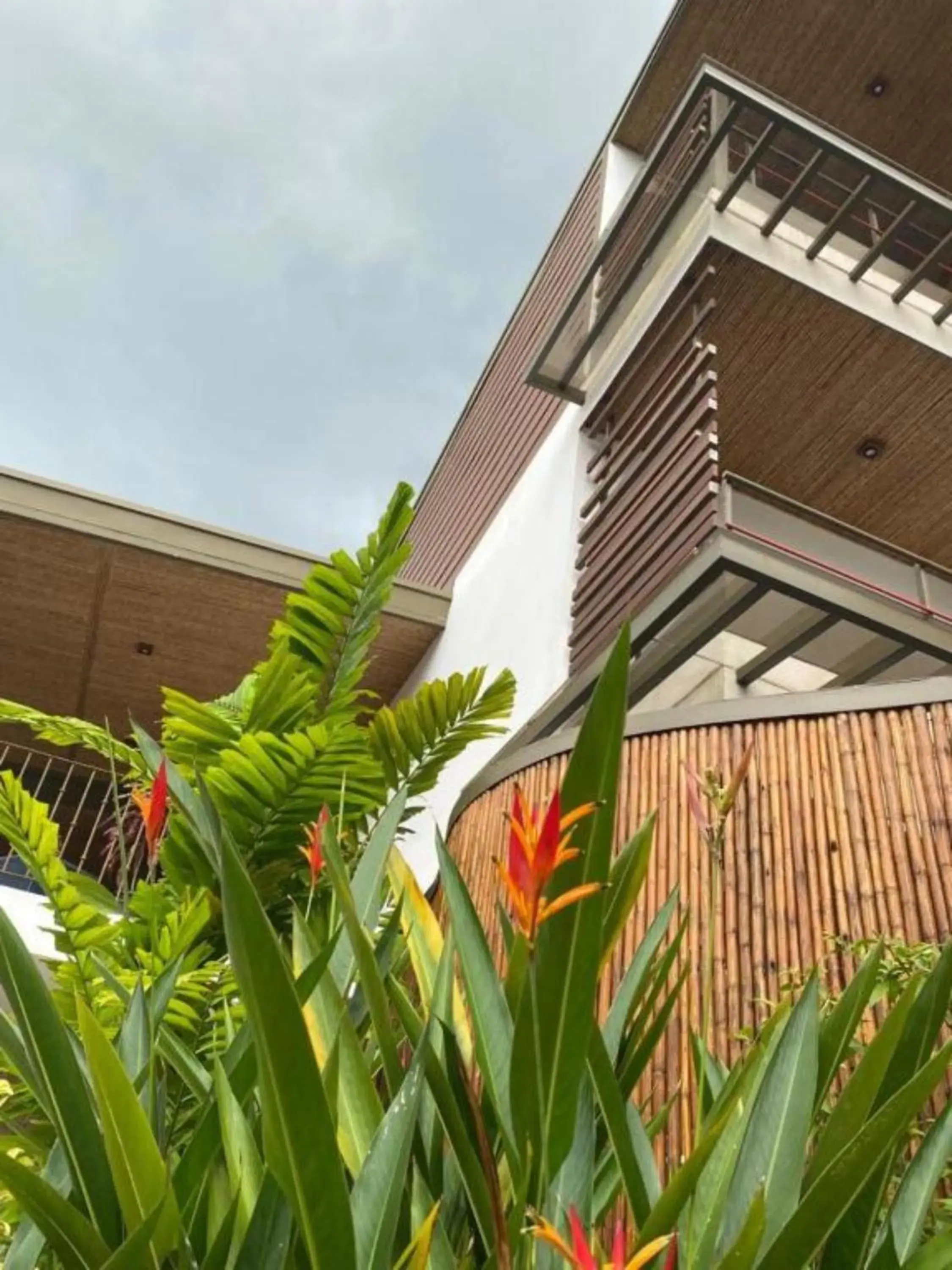 Property building in La Fortuna Lodge by Treebu Hotels Property building in La Fortuna Lodge by Treebu Hotels