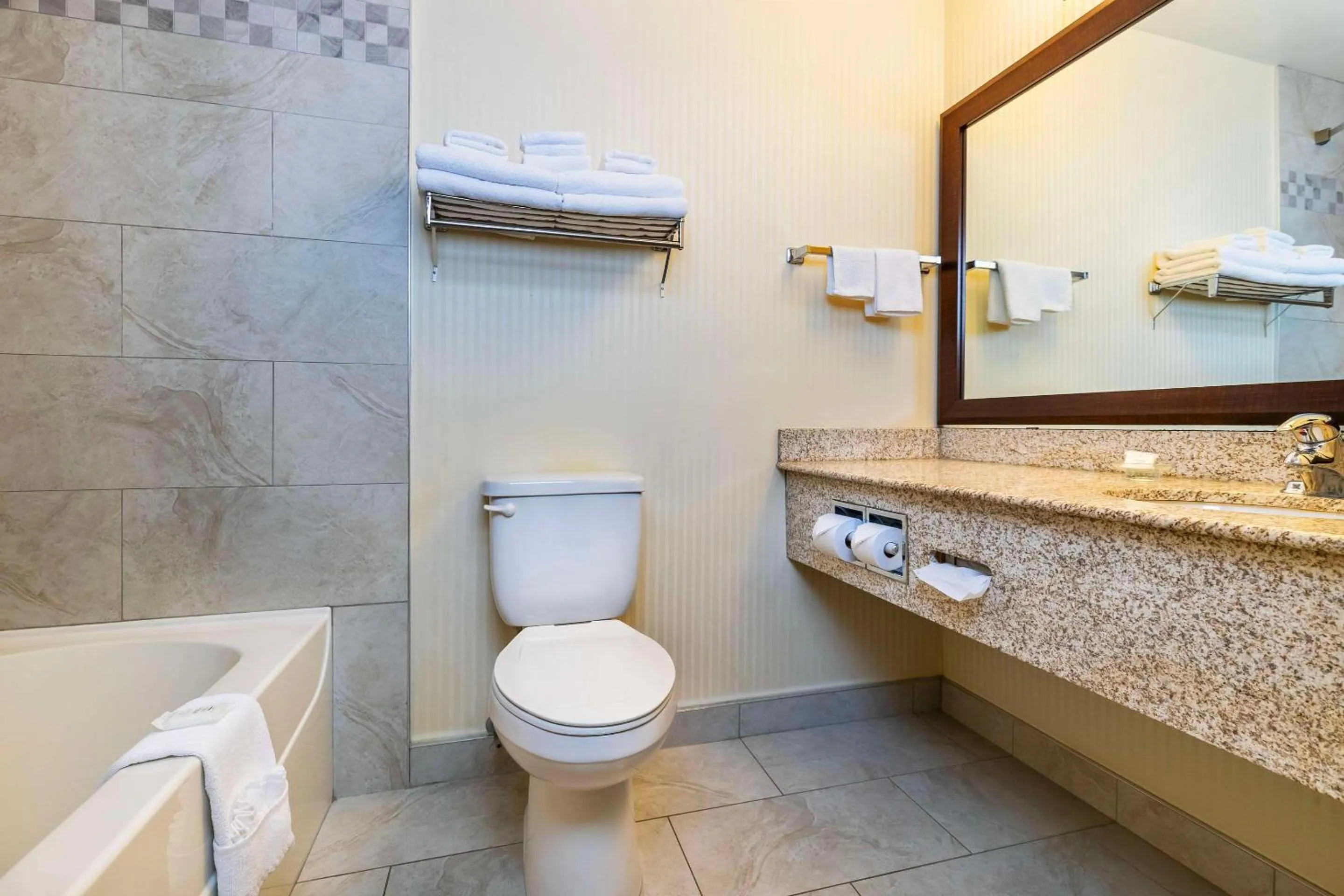 Bedroom in Quality Inn & Suites Yorkton