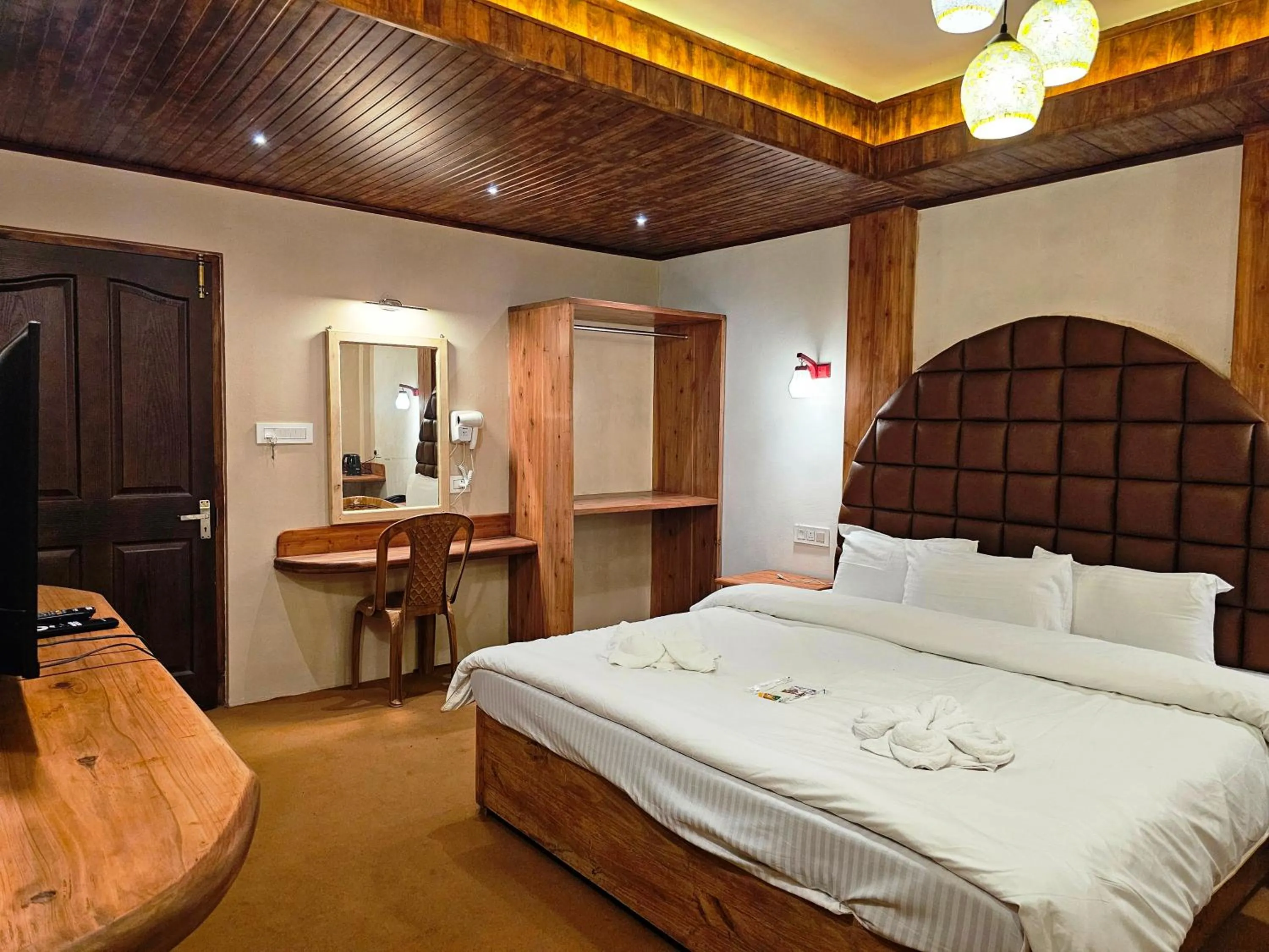 Photo of the whole room in Hotel Golden Orchid